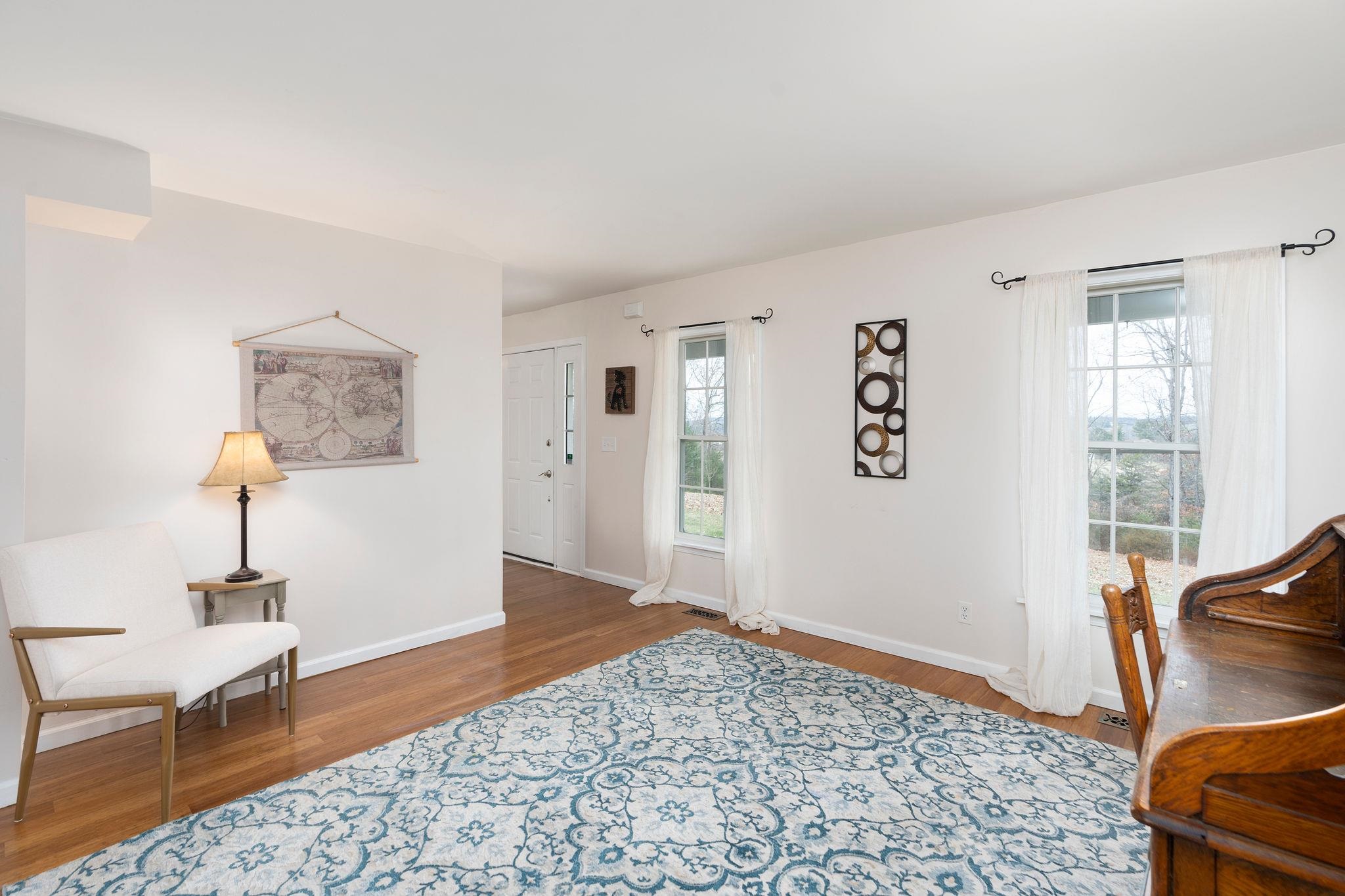 2429 East Side Hwy