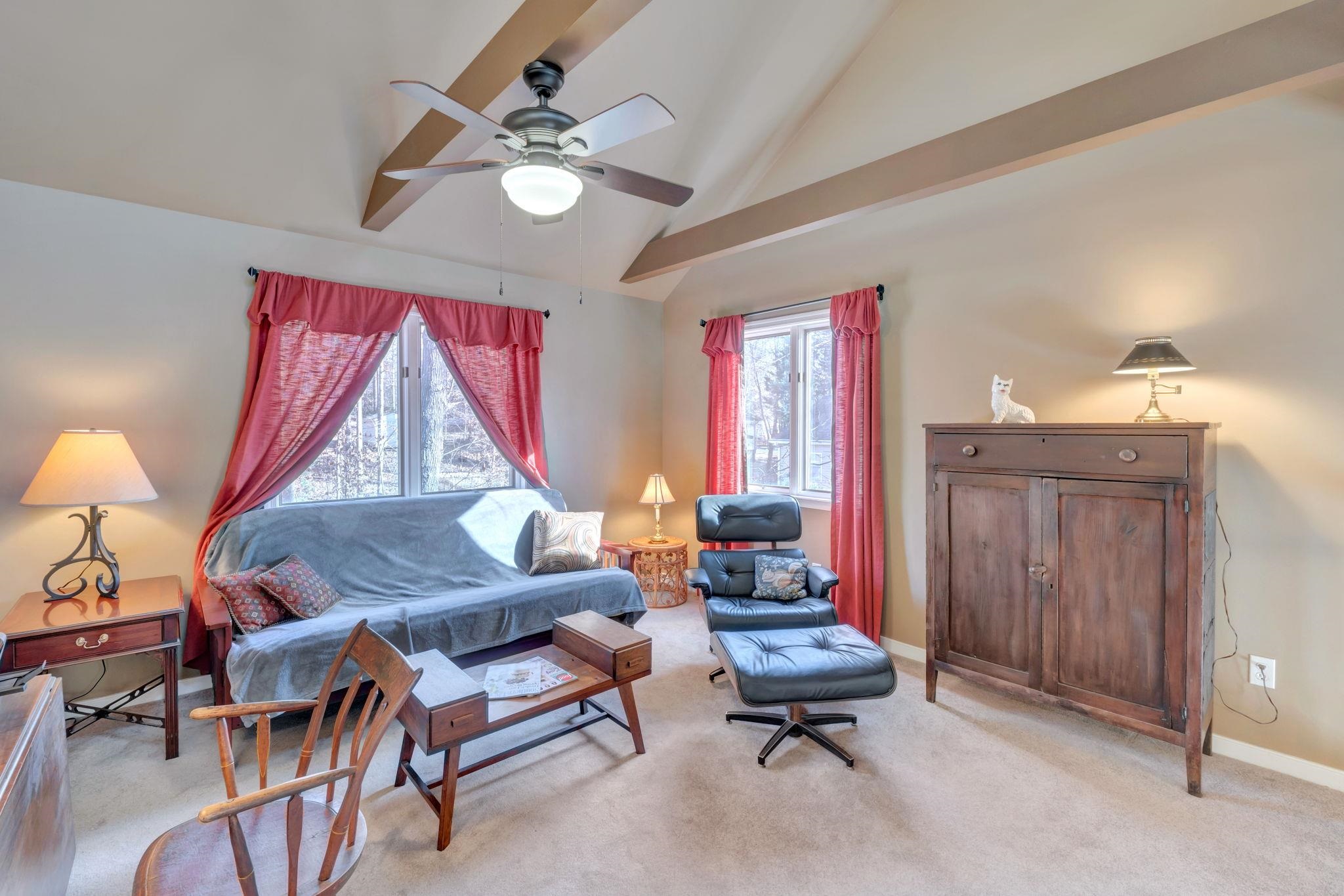 7 Ashlawn Blvd