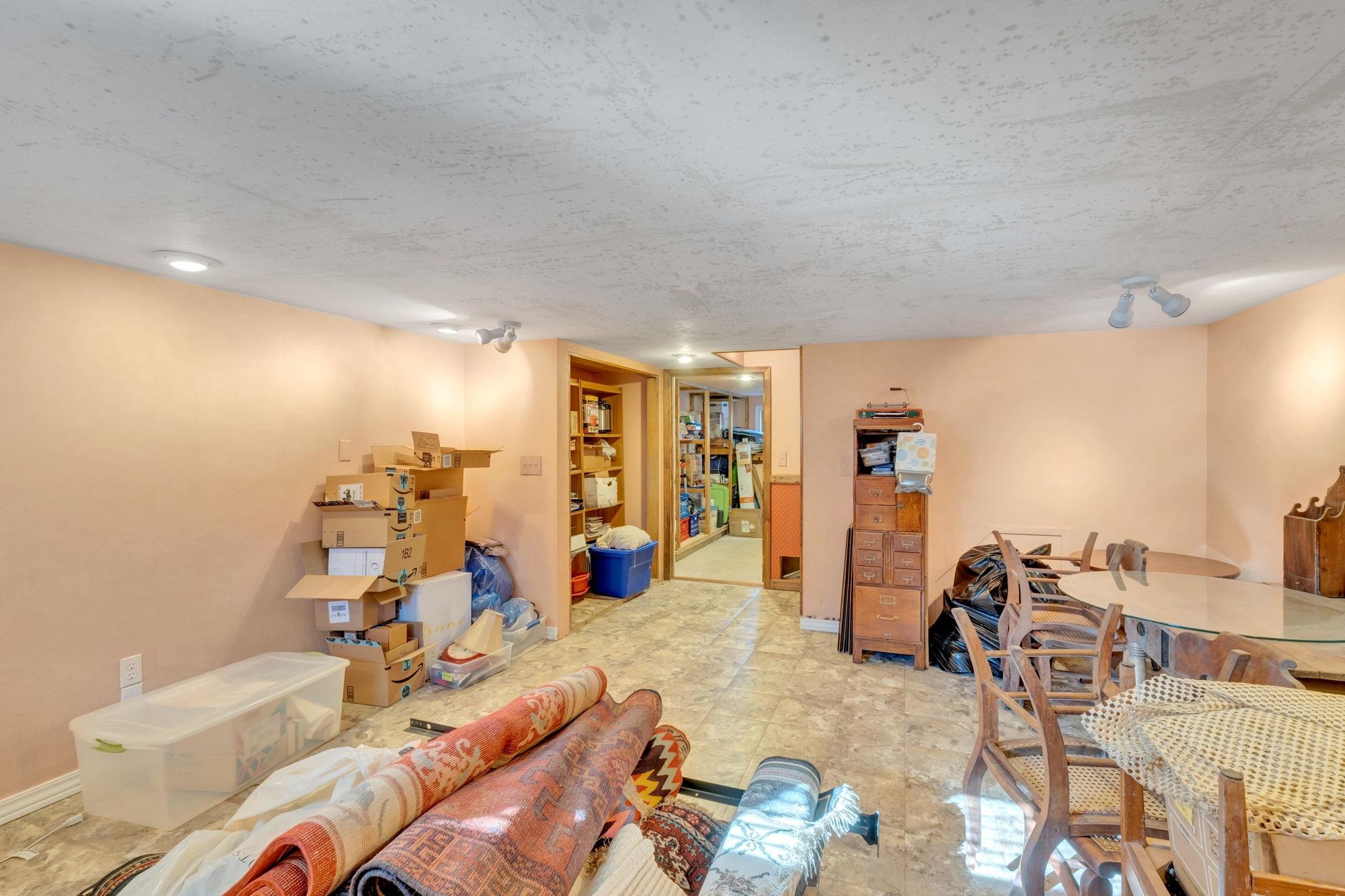 7 Ashlawn Blvd