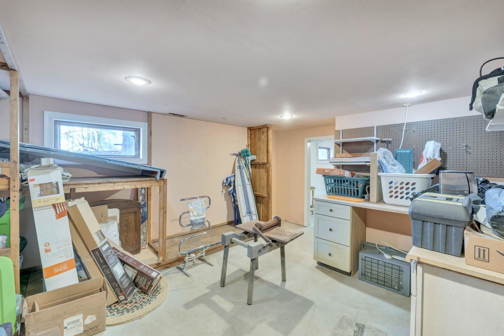 7 Ashlawn Blvd