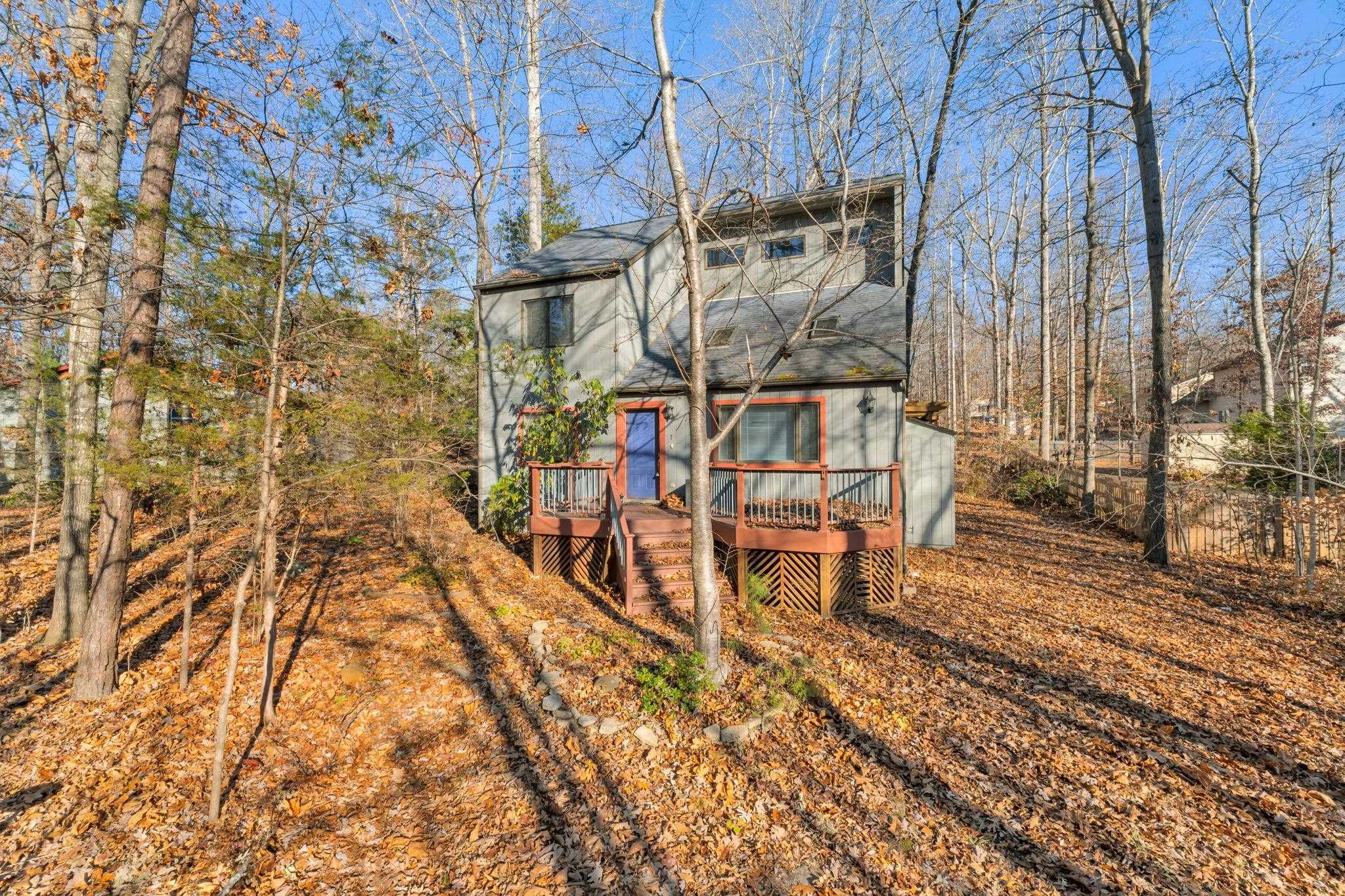 7 Ashlawn Blvd