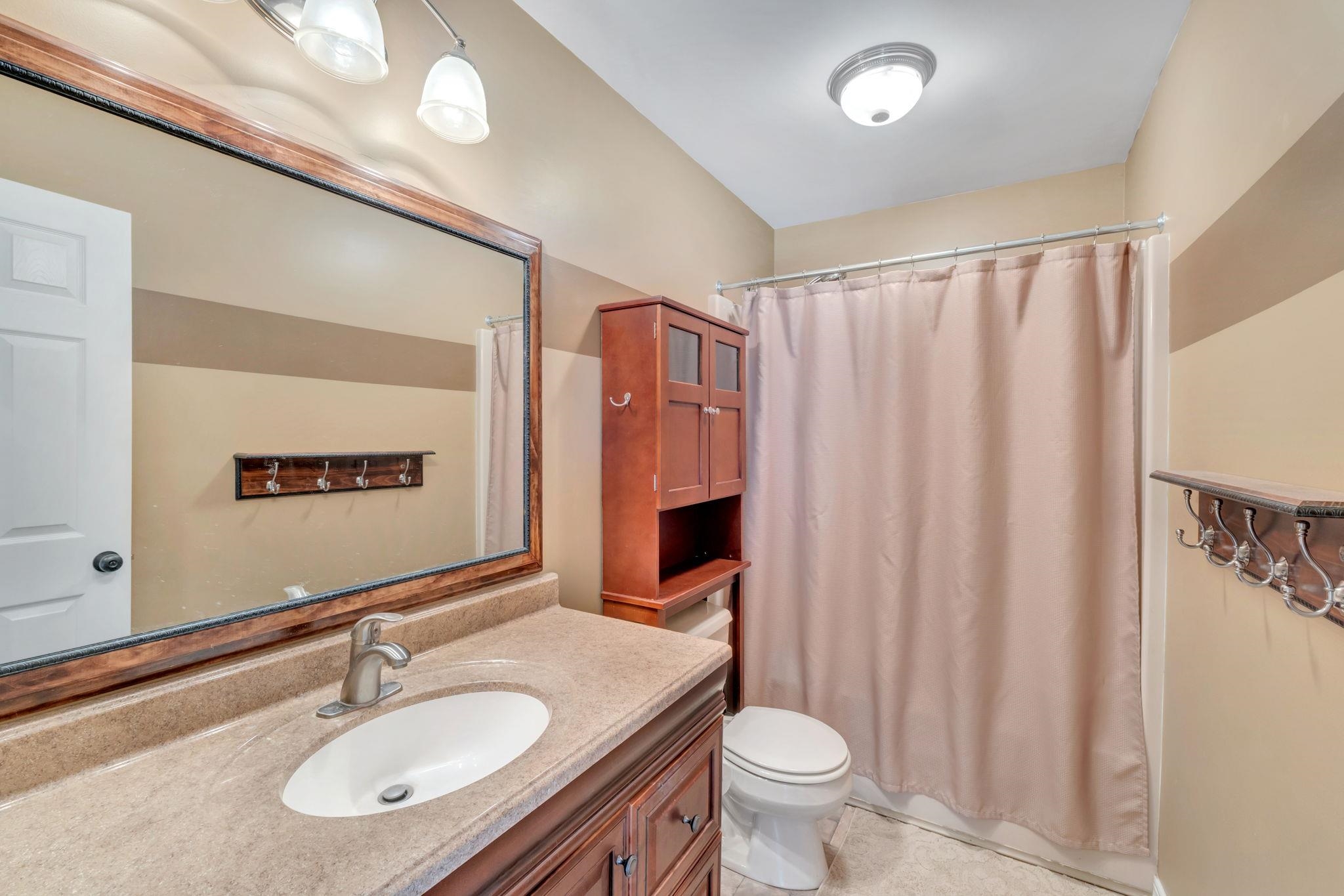 7 Ashlawn Blvd