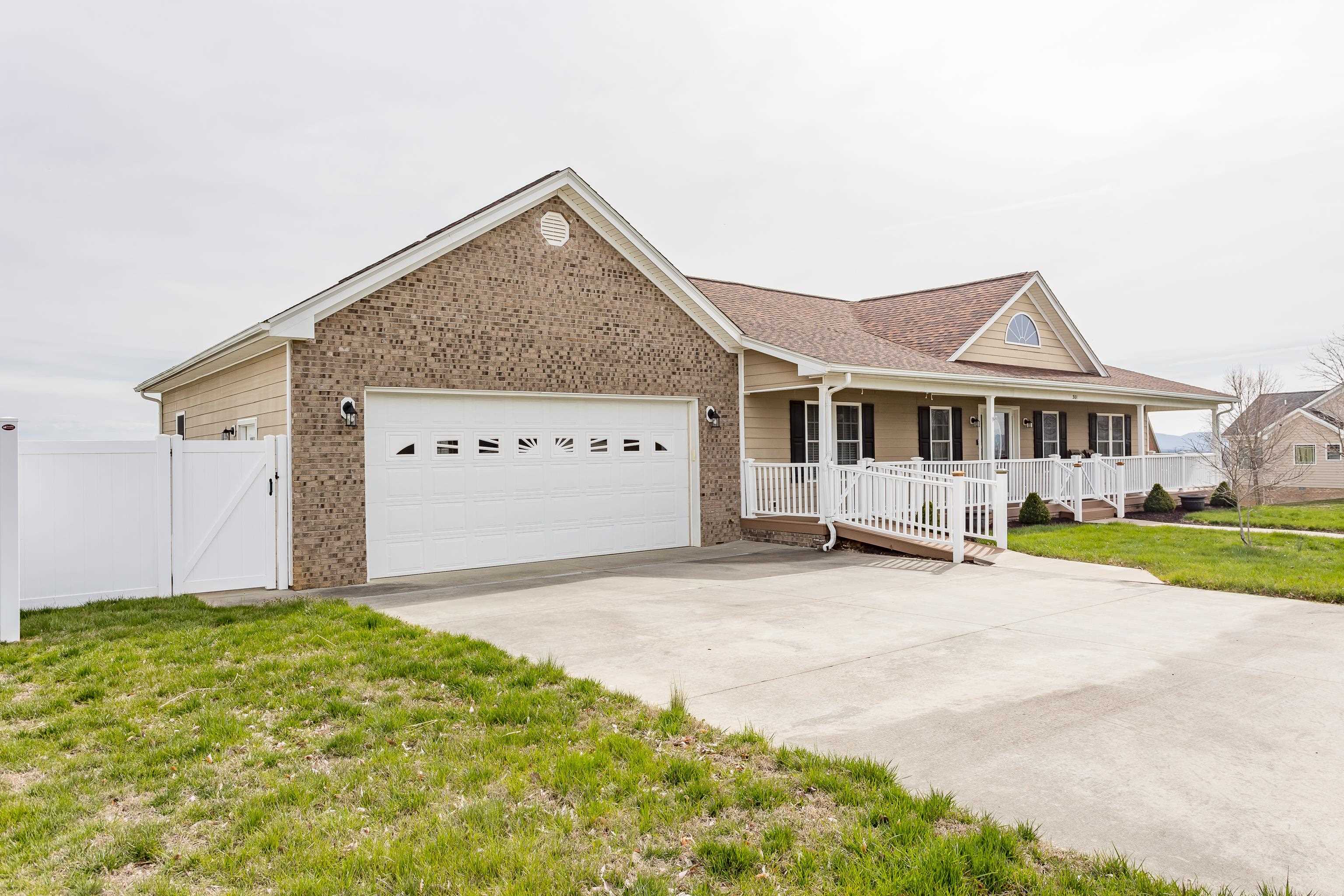 301 Stonewall Jackson Blvd