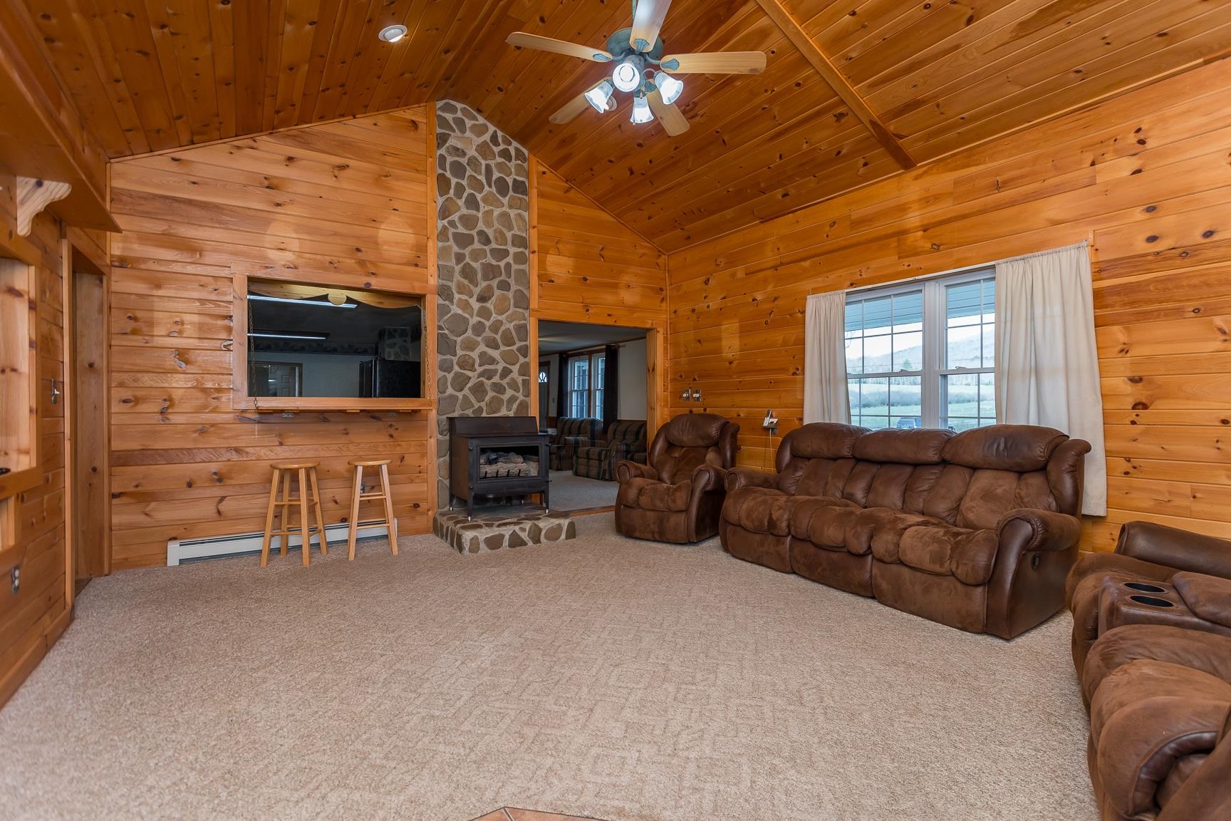 14704 Deerfield Rd