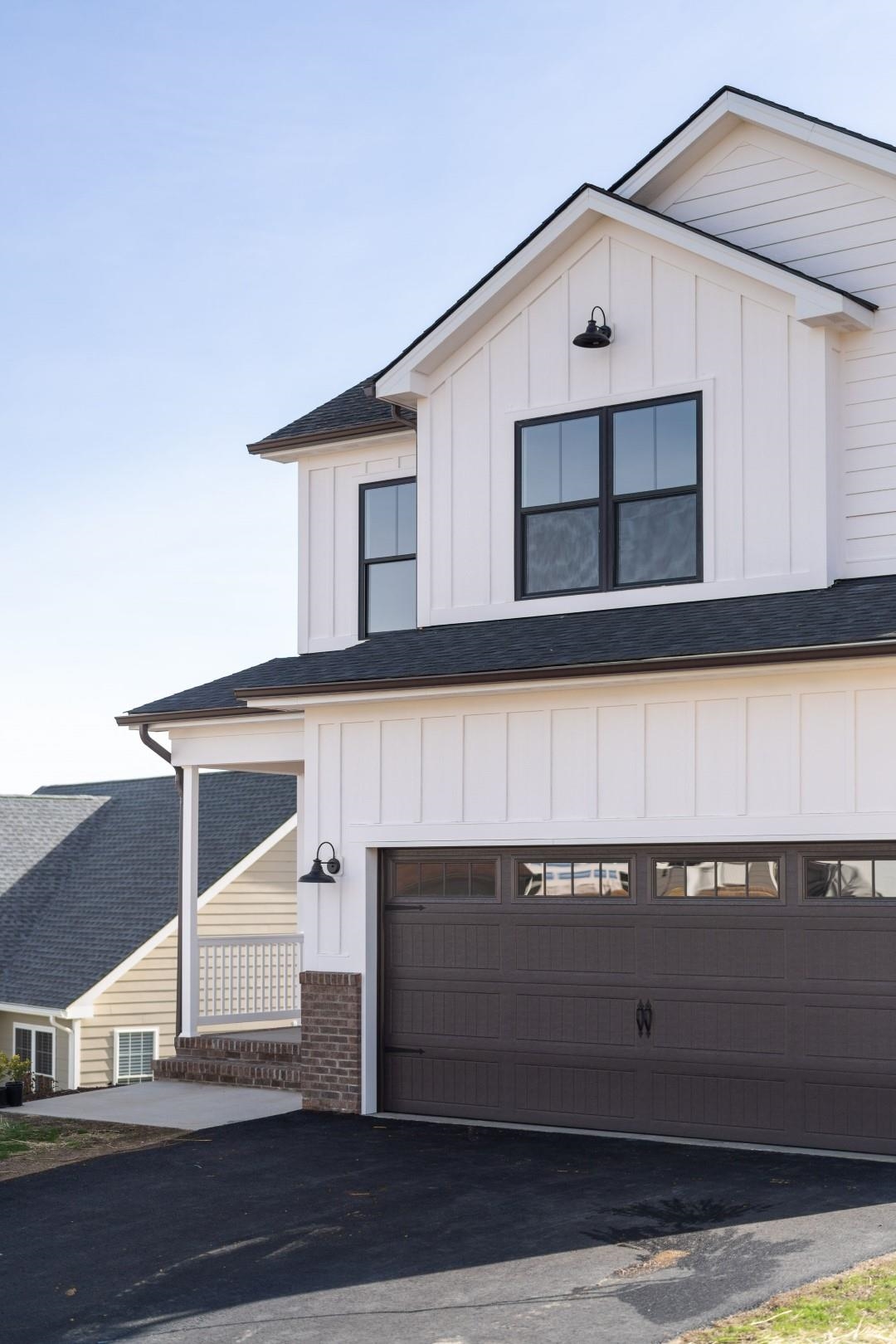 114 Chamberlain Dr