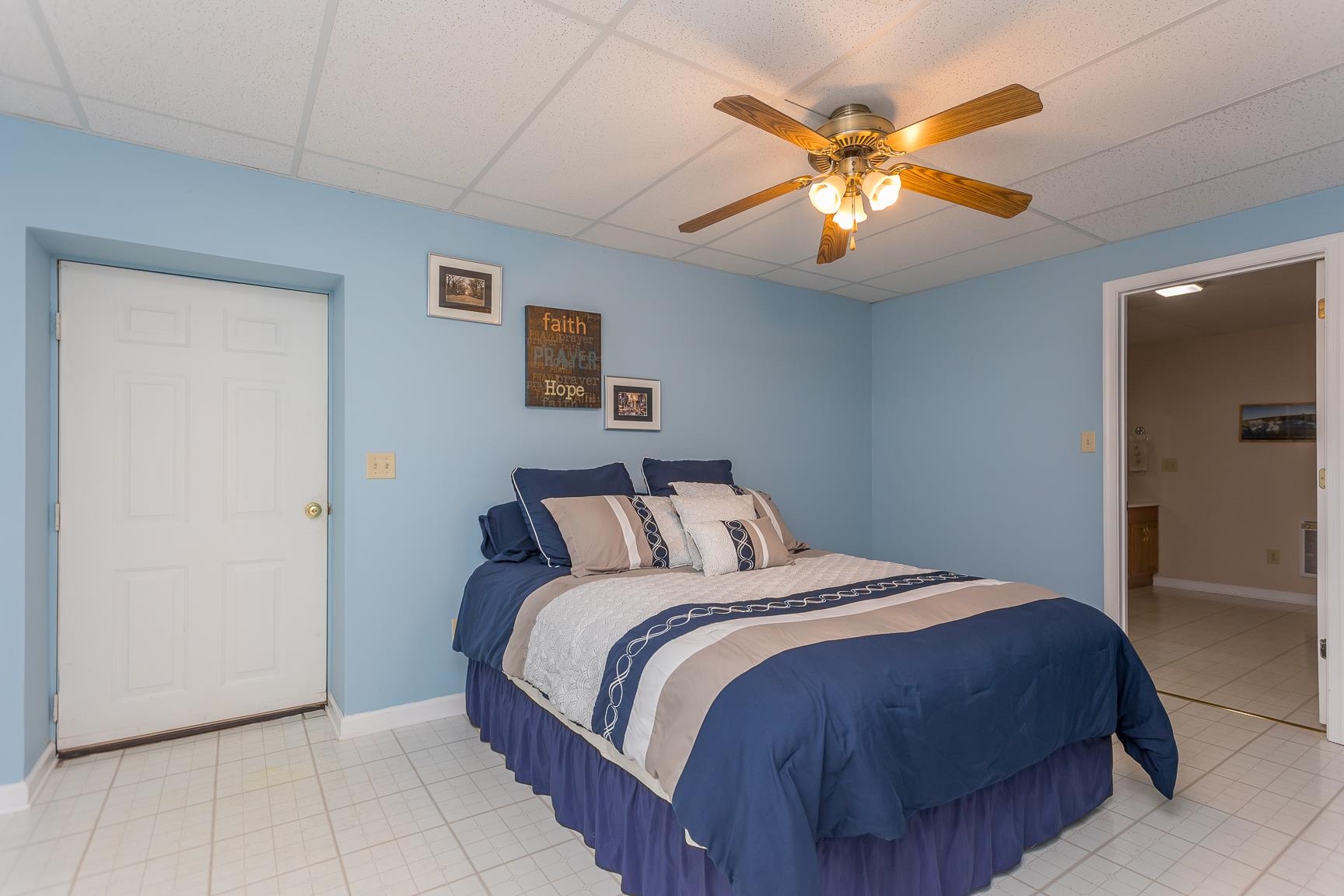 40 Sunset Dr