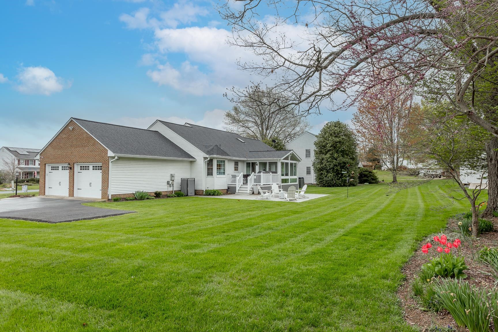 40 Sunset Dr