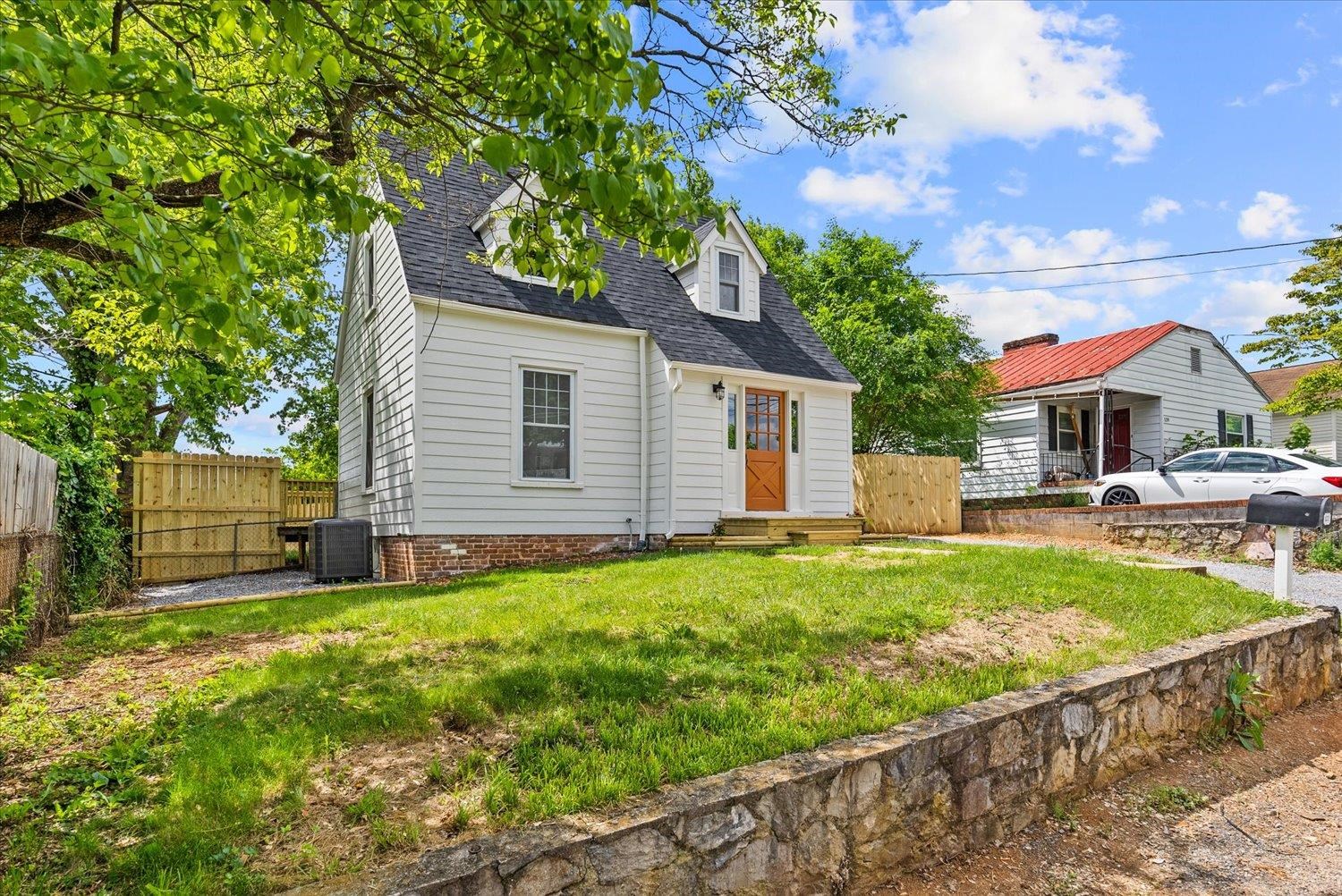 133 Straith St
