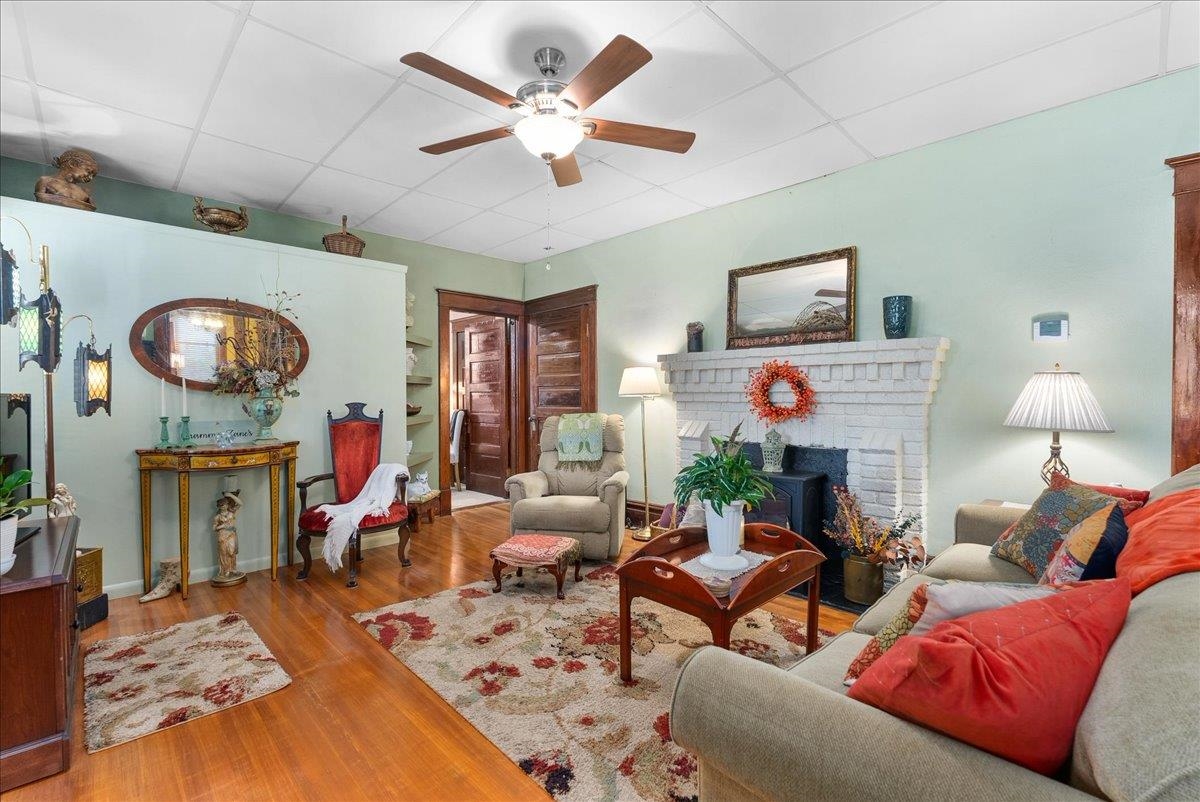 22 Sweet Spring Ln