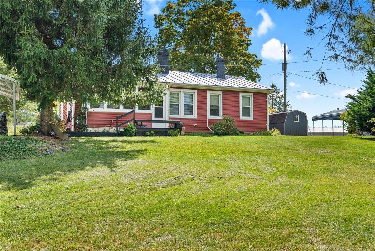22 Sweet Spring Ln