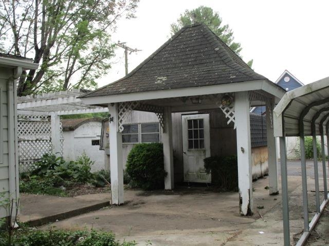 3750 Churchville Ave