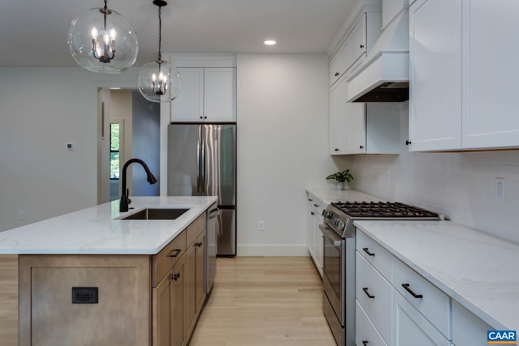 2275 Westover Dr