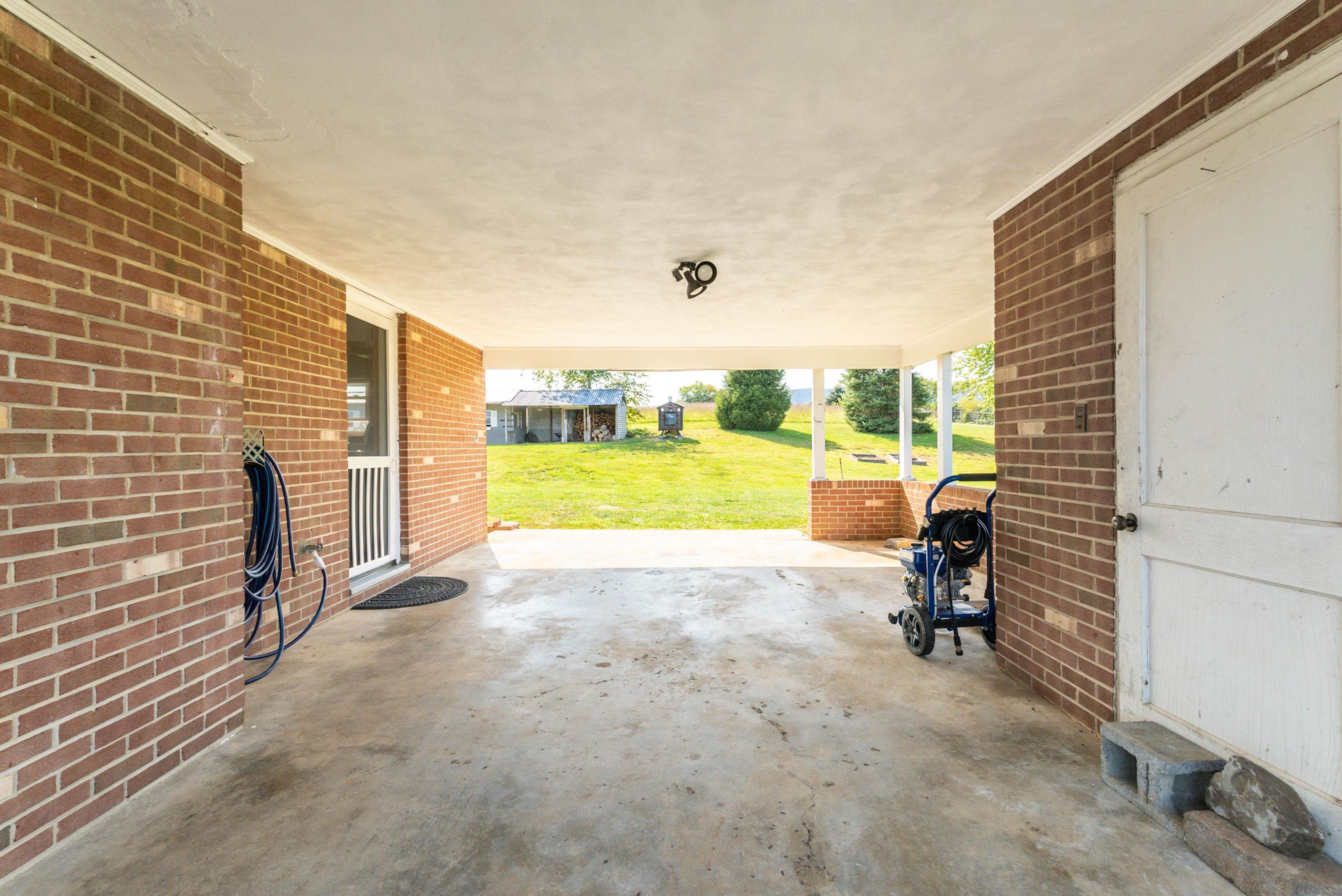 331 Whiskey Creek Rd