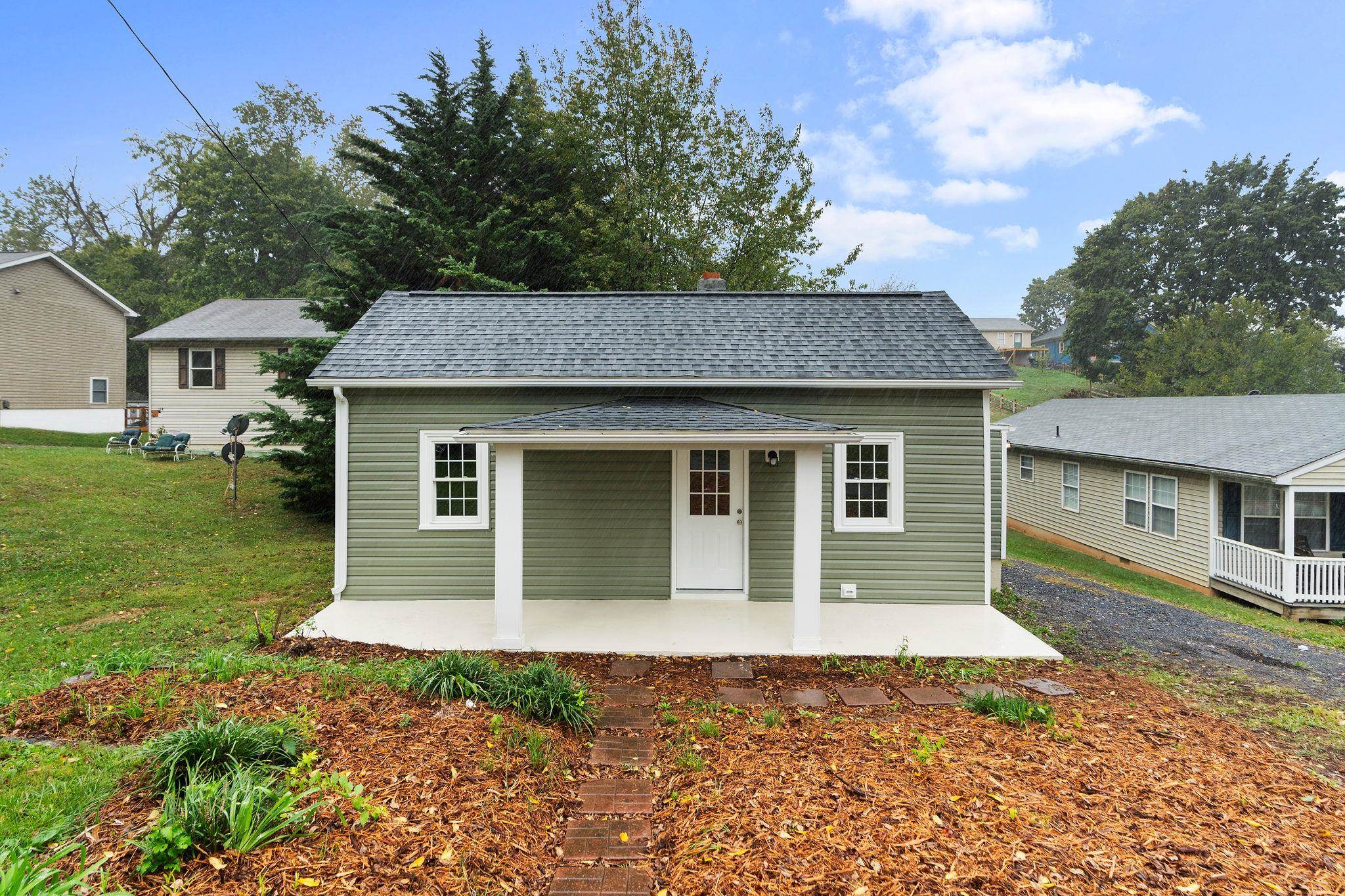 112 Guy St