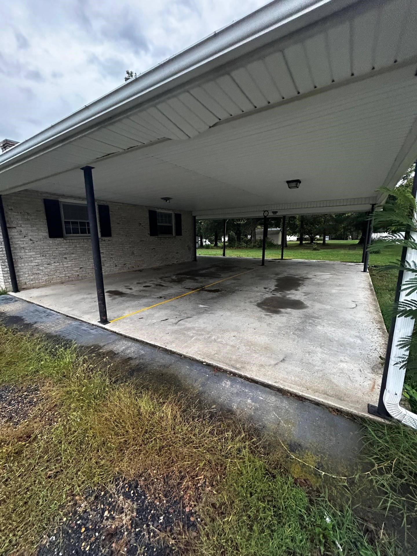 24 La Salle Dr