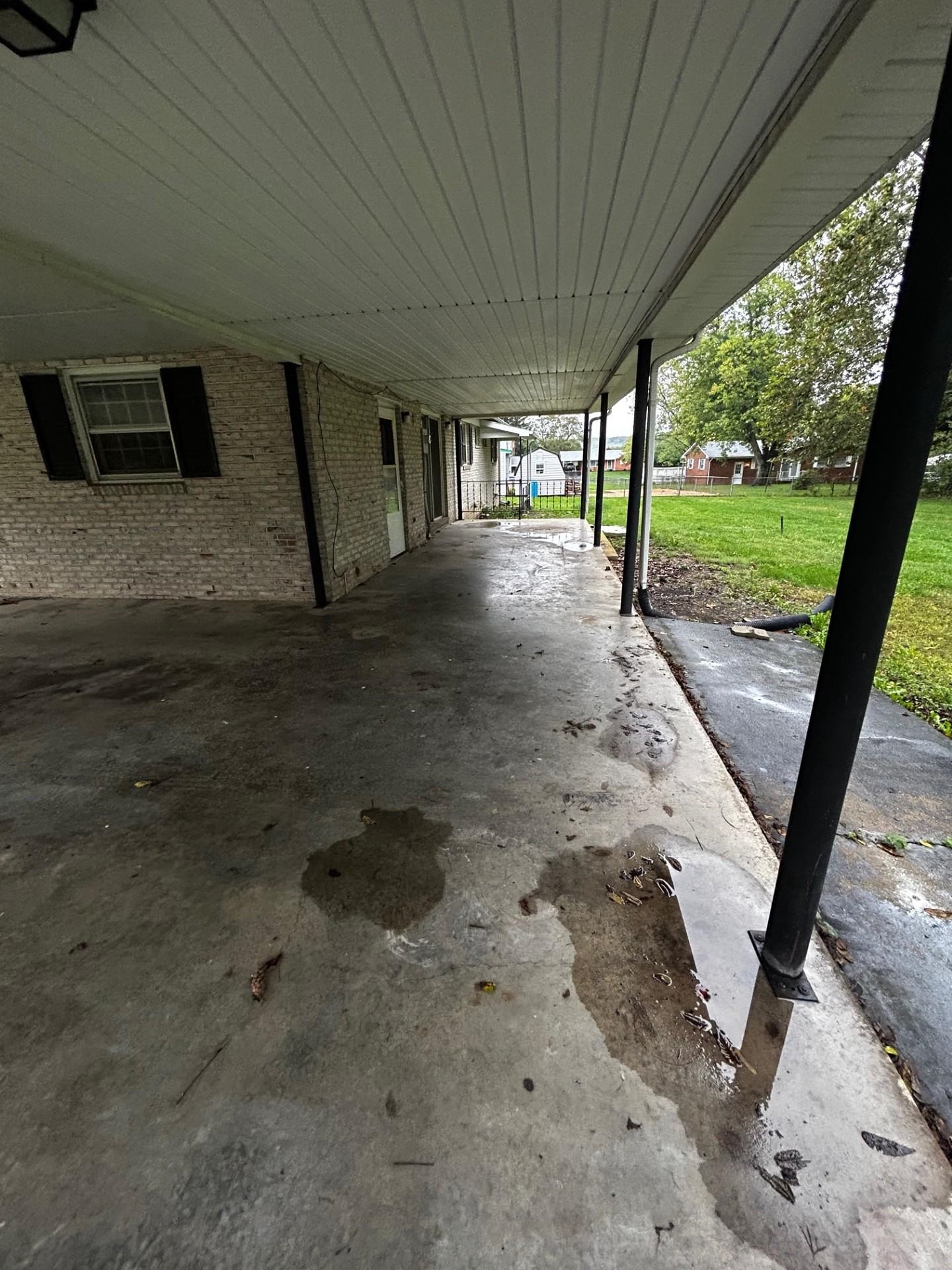 24 La Salle Dr