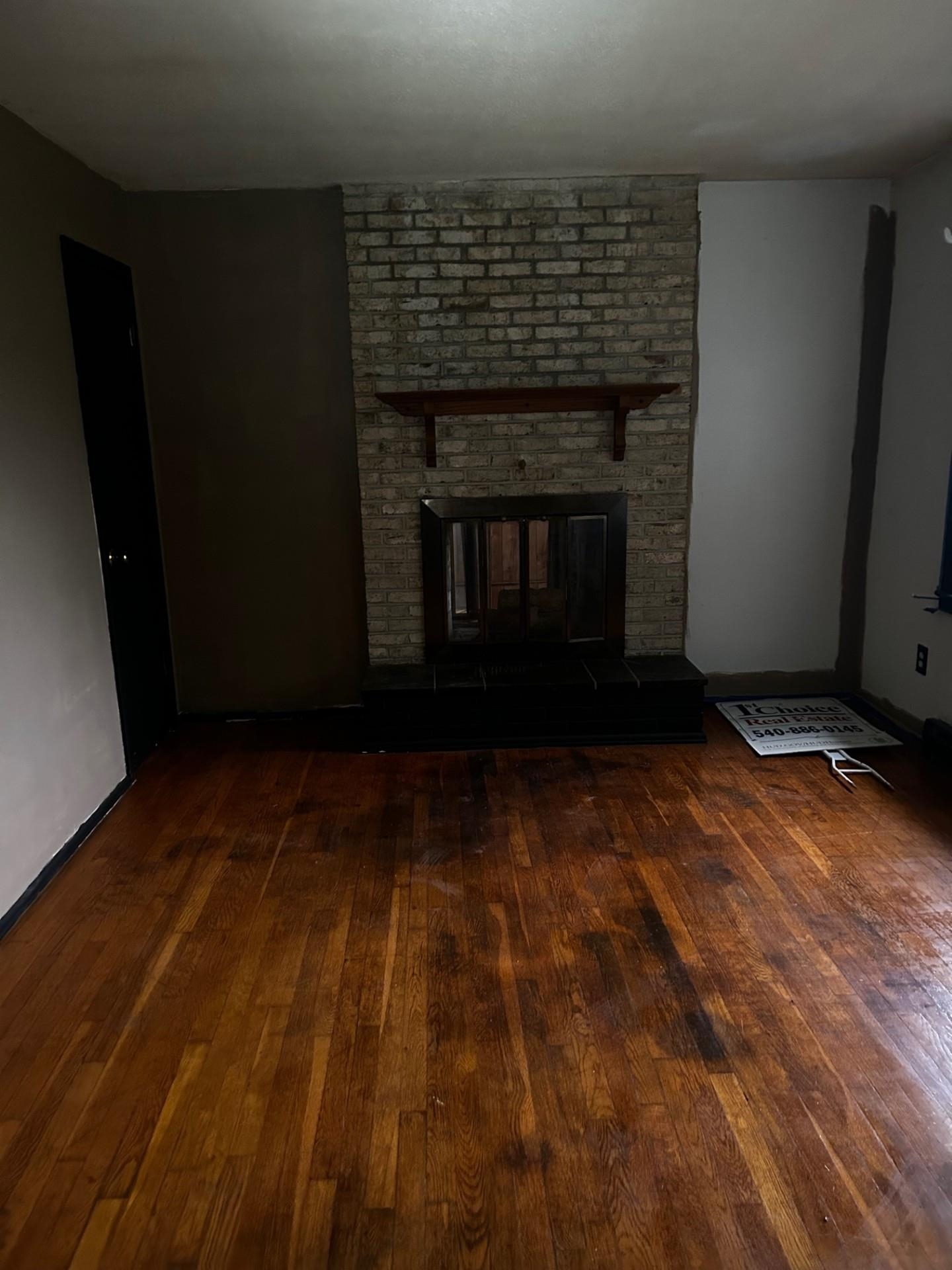 24 La Salle Dr