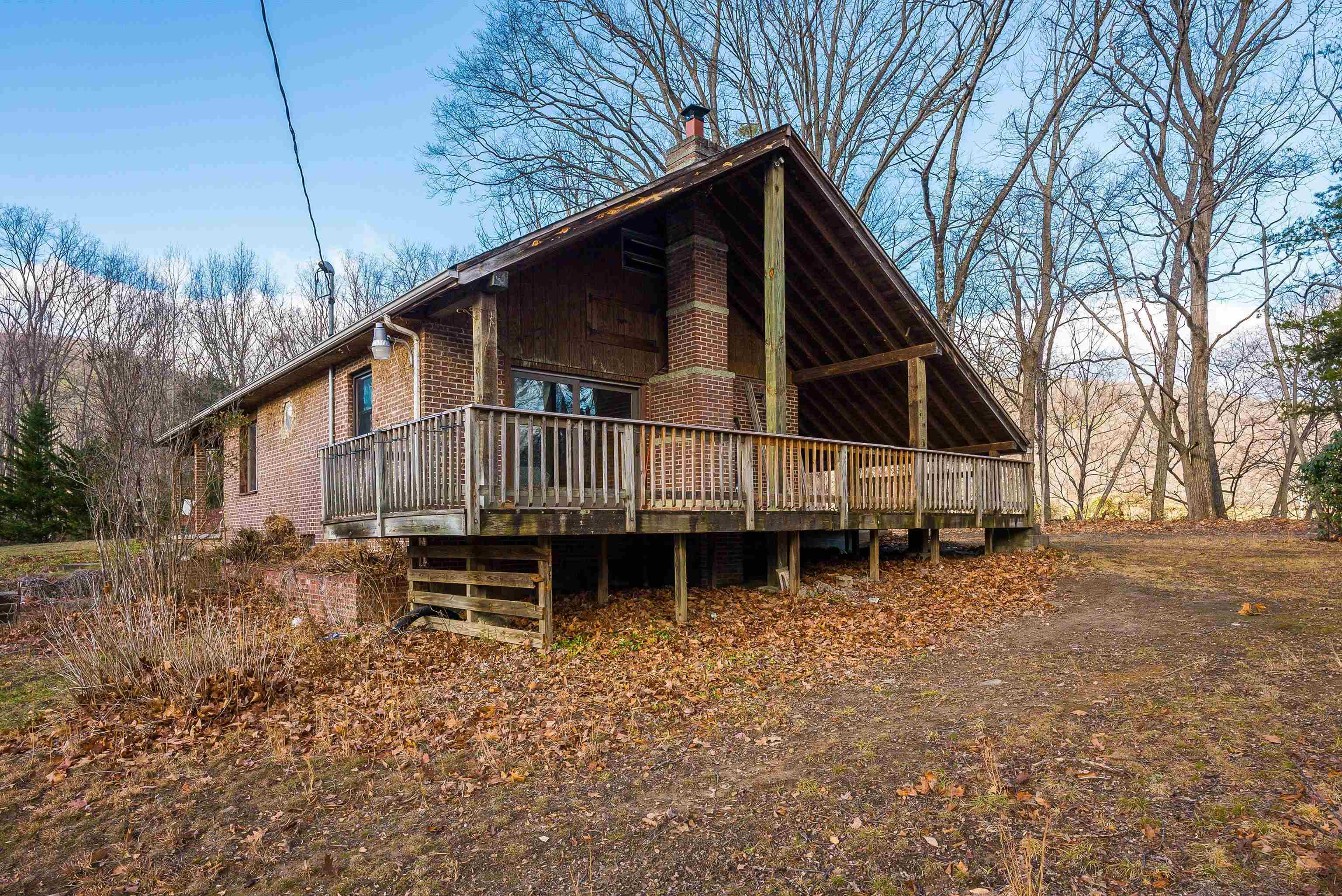 2219 Hewitt Rd