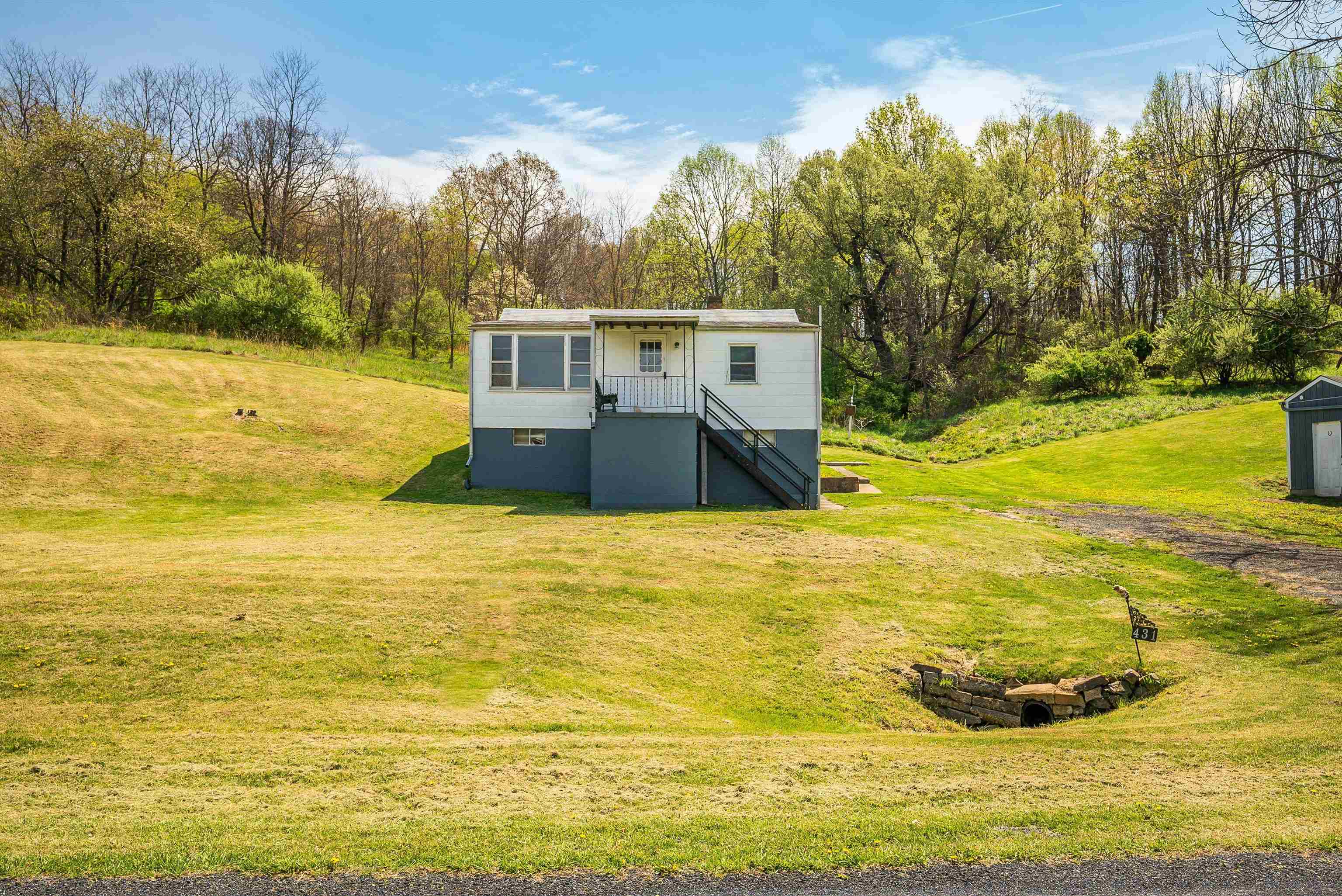 431 Smoky Row Rd