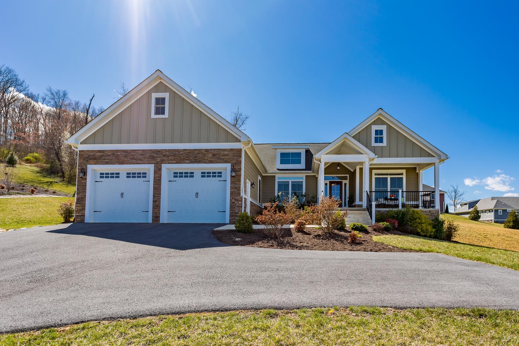 33 Silver Maple Cove