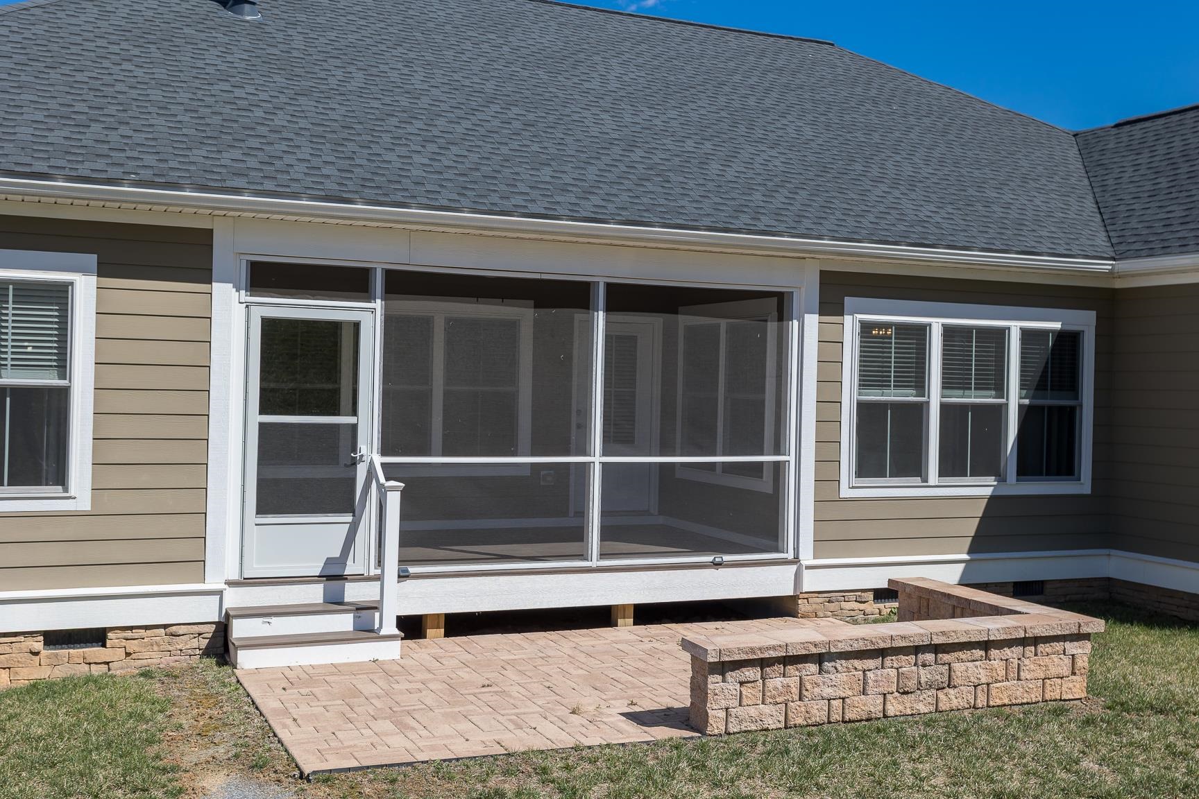 33 Silver Maple Cove