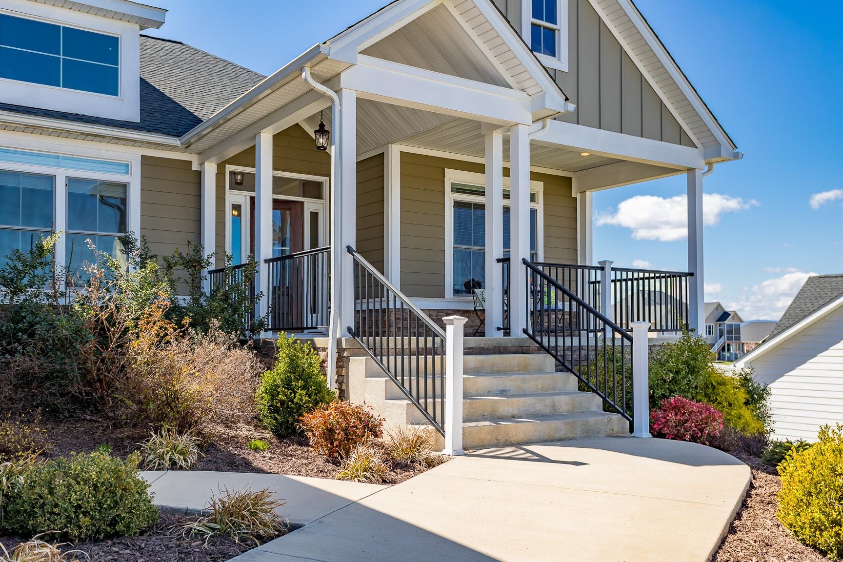 33 Silver Maple Cove