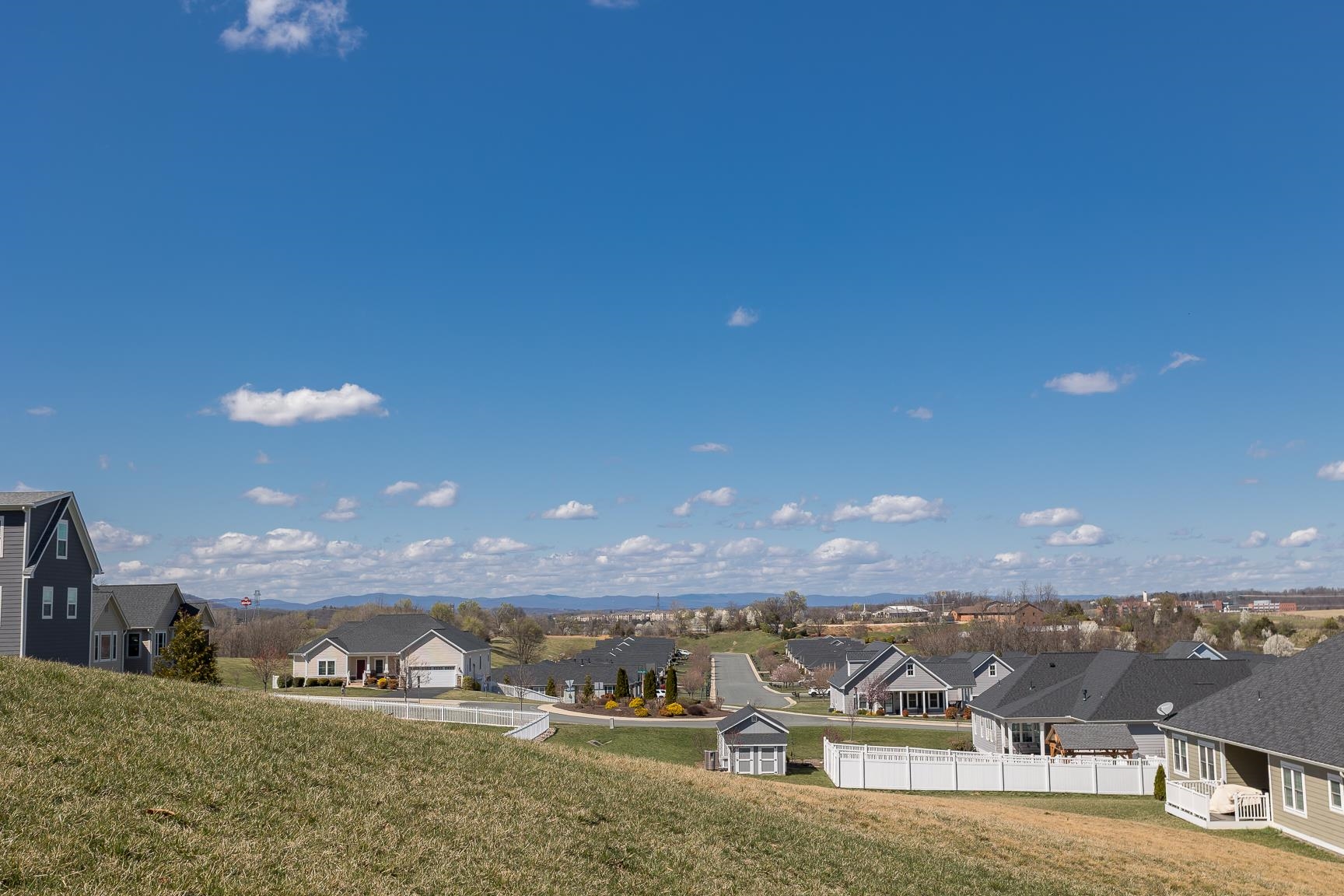 33 Silver Maple Cove