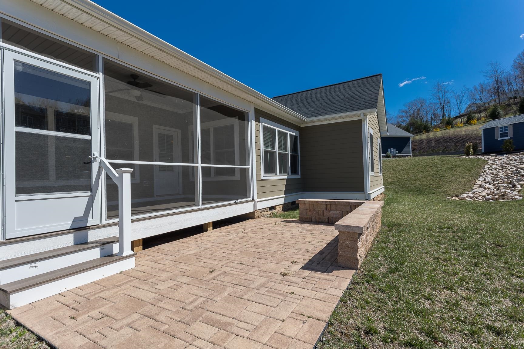 33 Silver Maple Cove