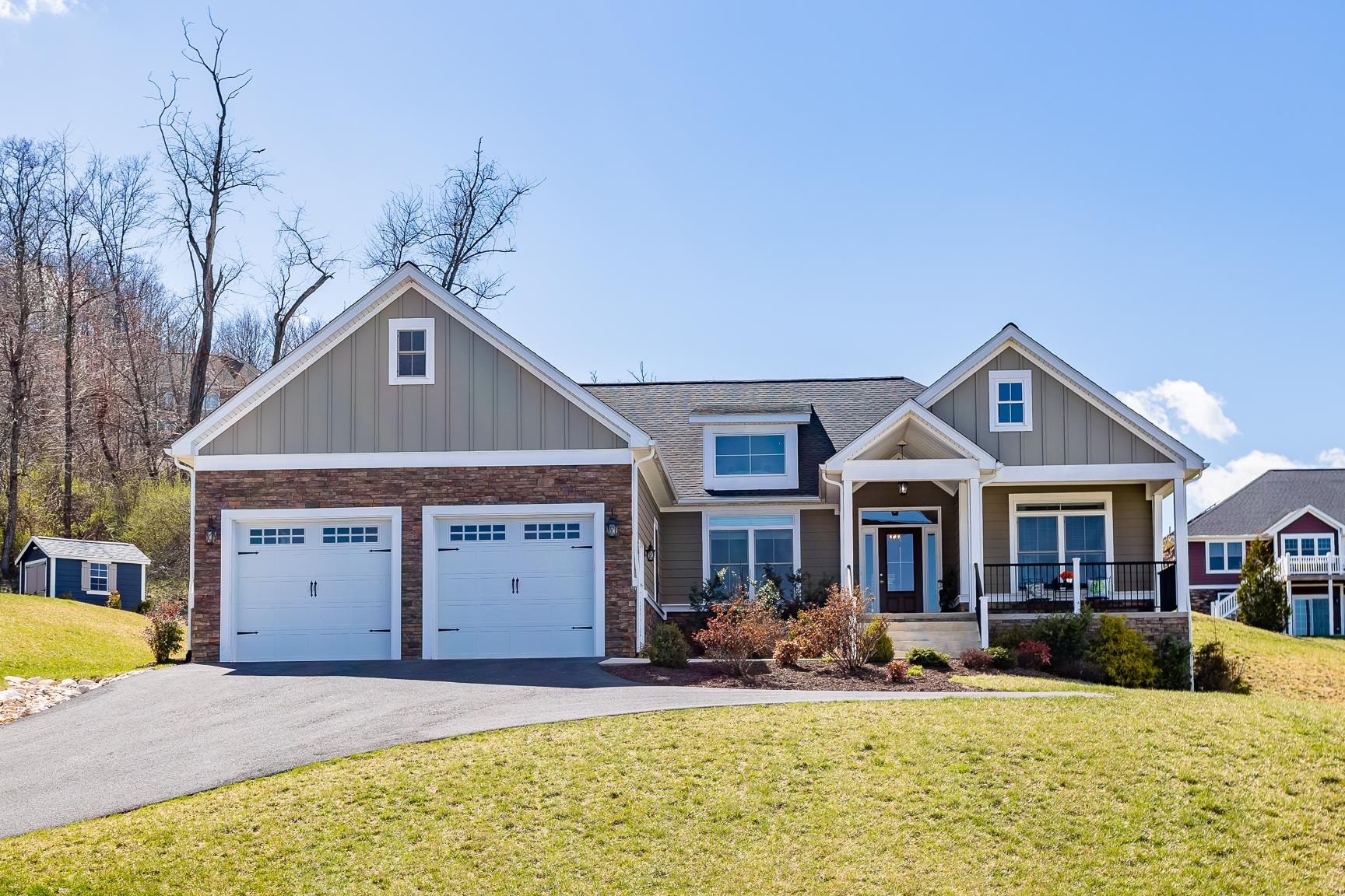 33 Silver Maple Cove