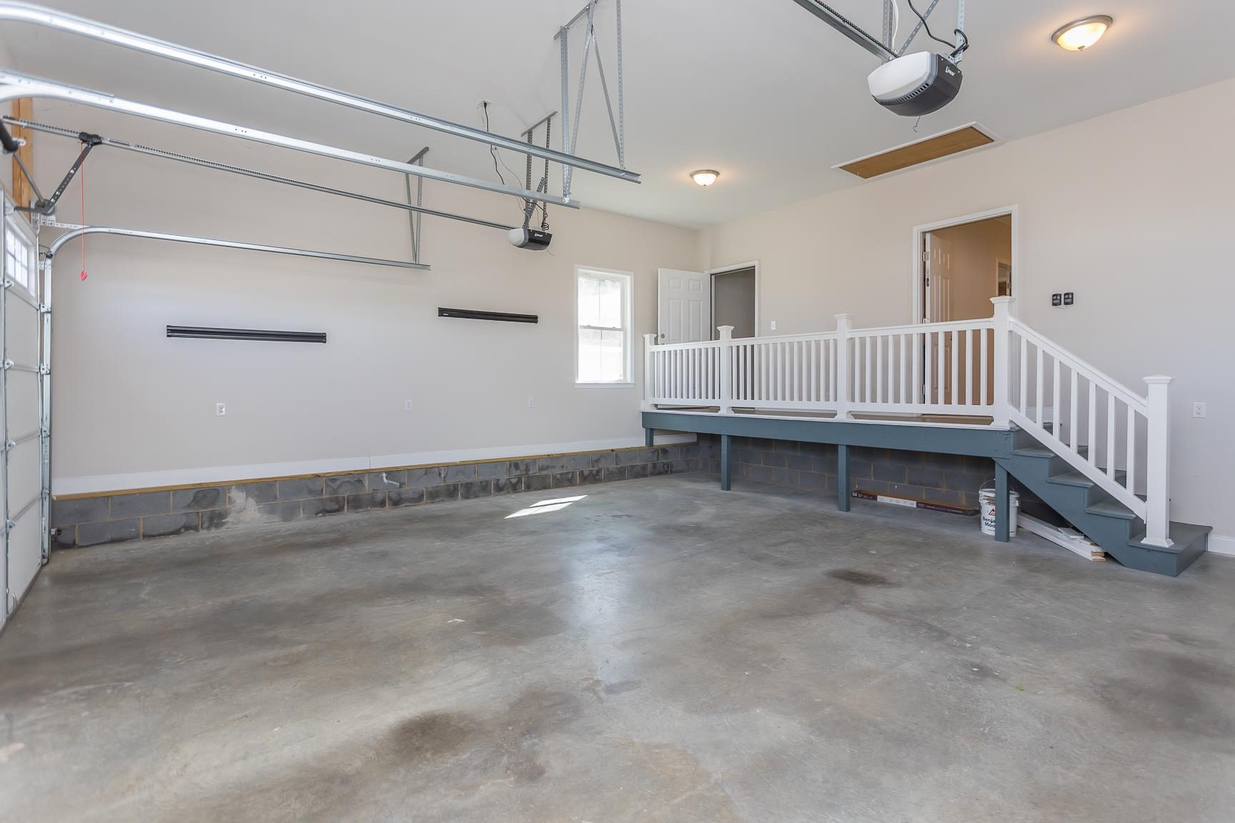 33 Silver Maple Cove