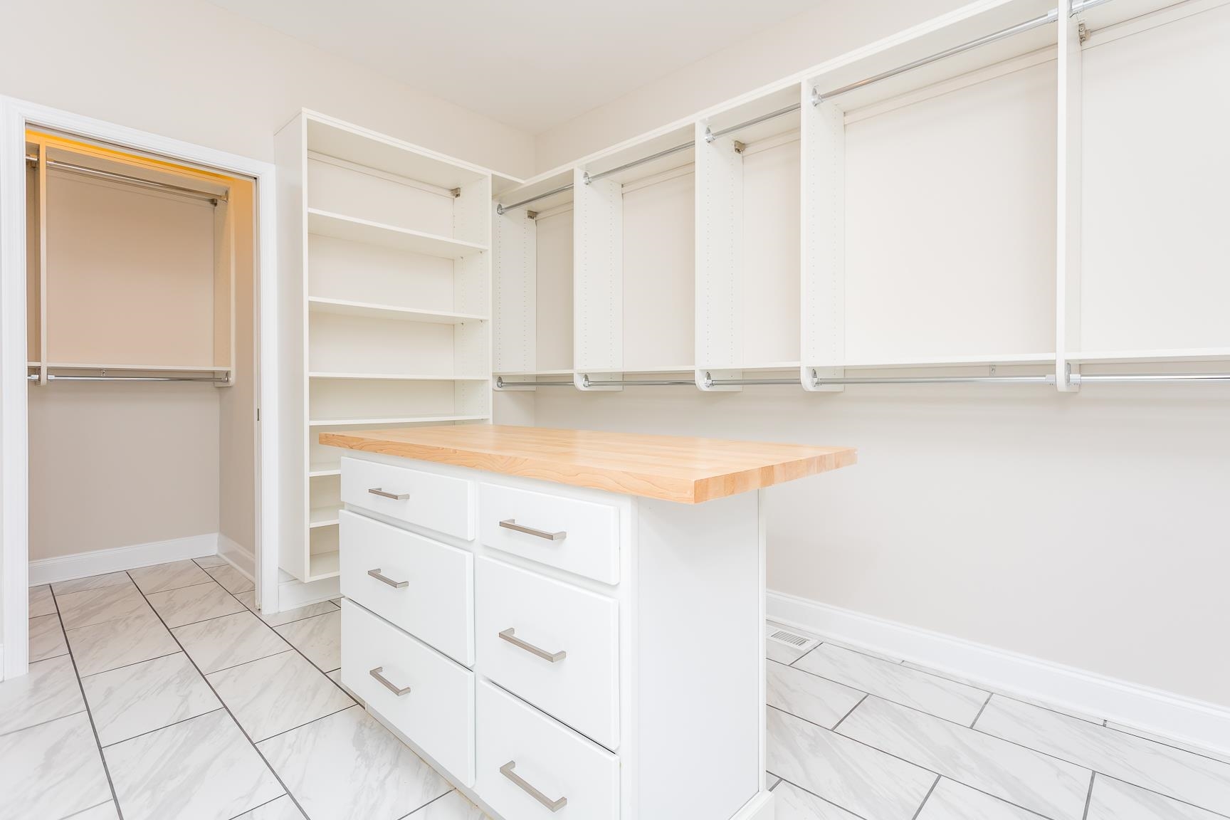 33 Silver Maple Cove