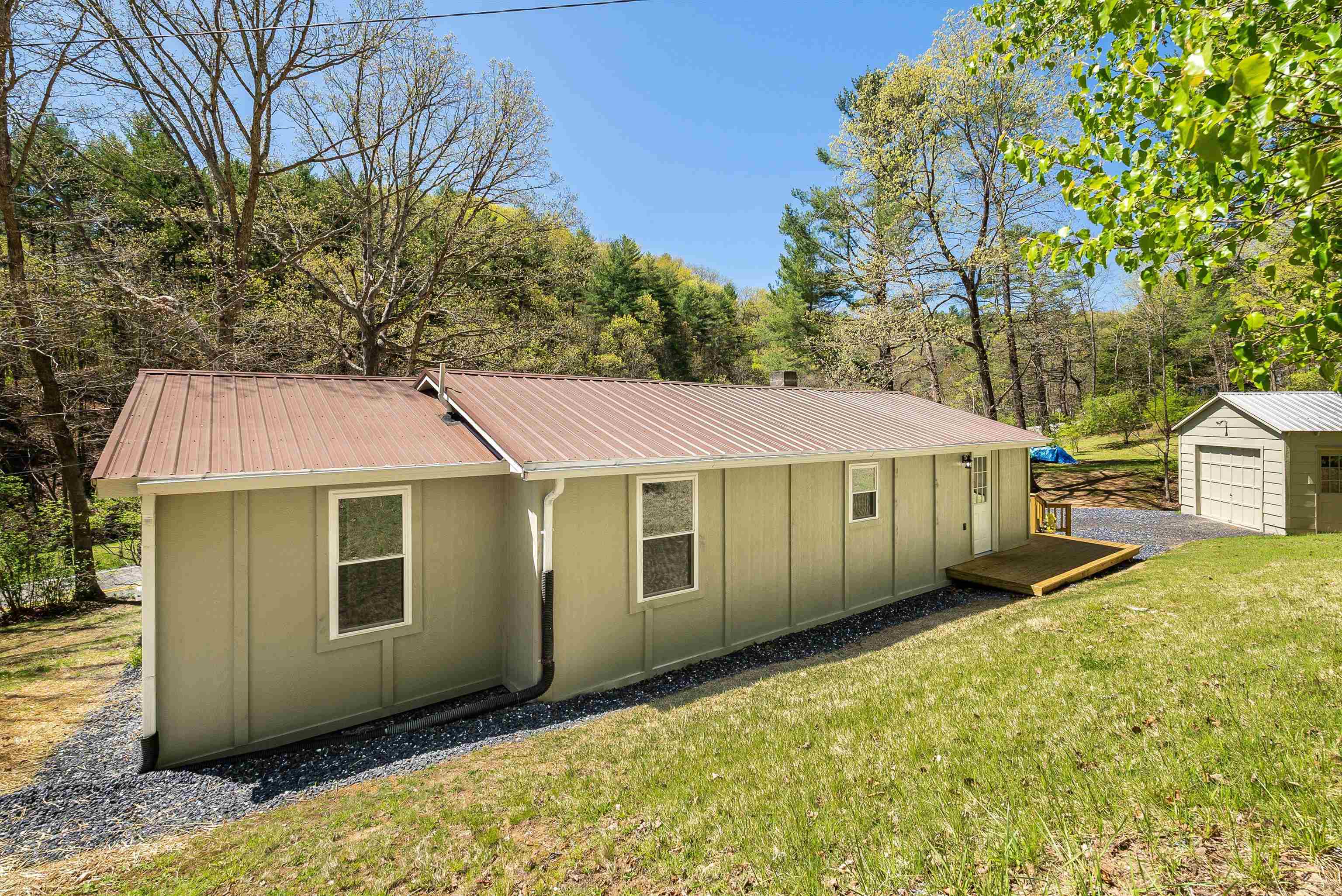 3381 Hankey Mountain Hwy