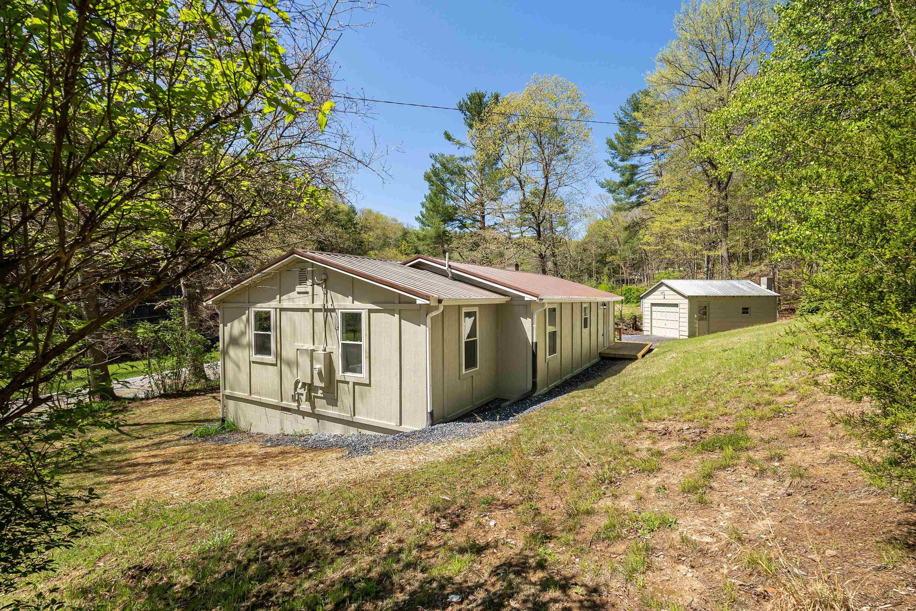 3381 Hankey Mountain Hwy