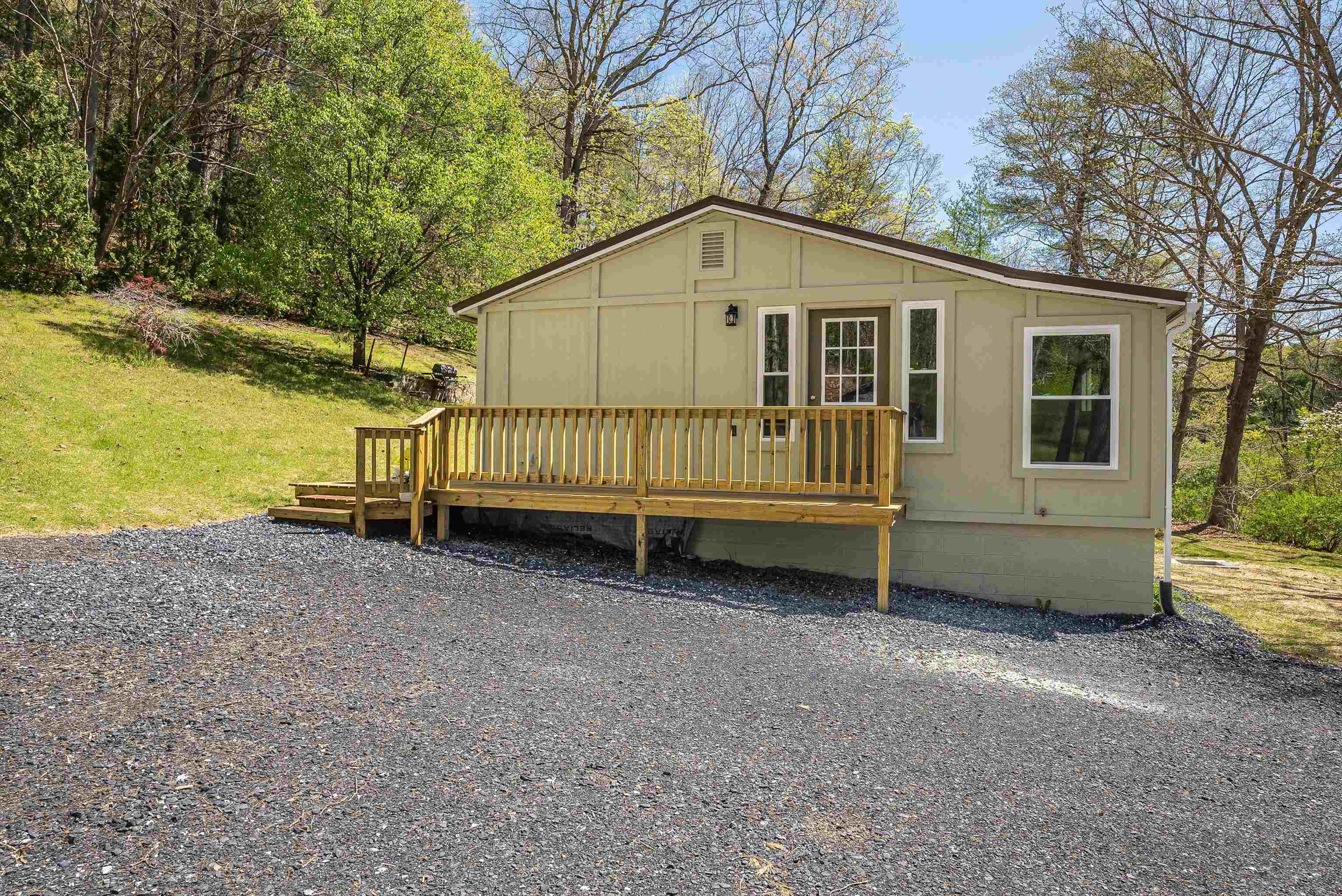 3381 Hankey Mountain Hwy