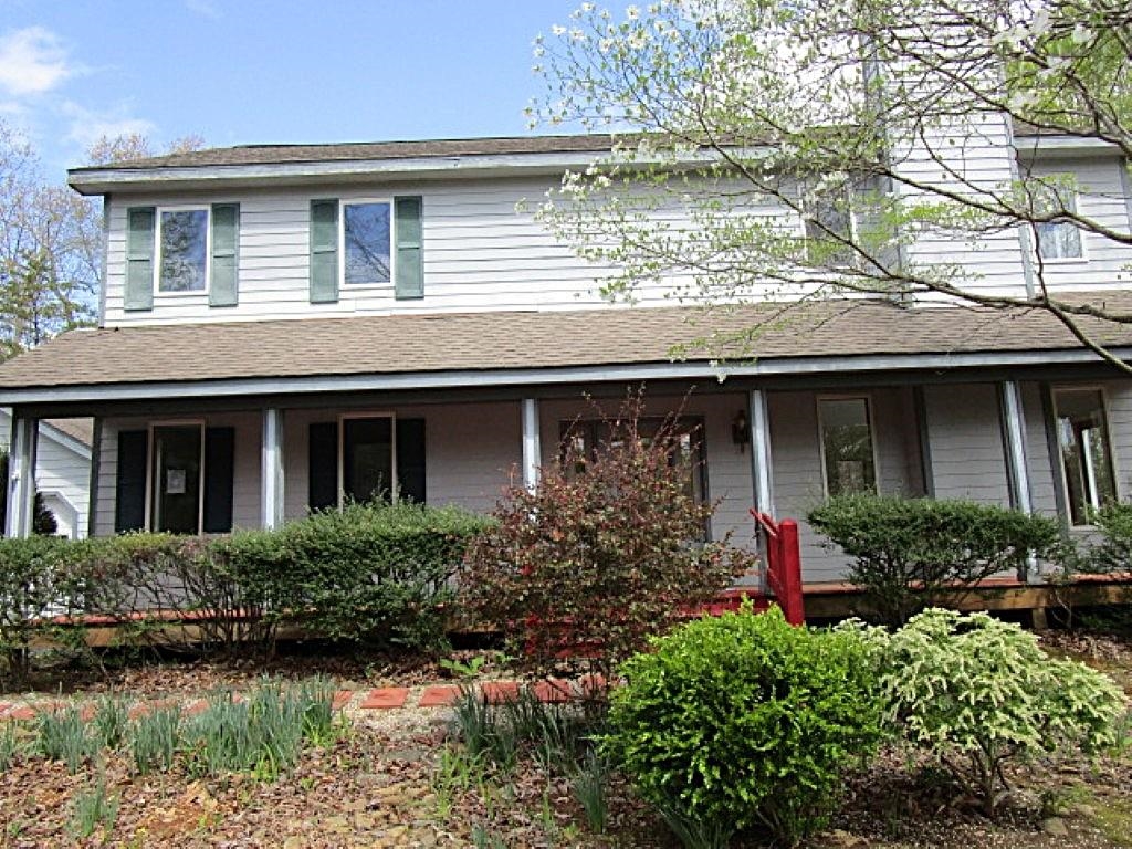 893 Stoney Creek West