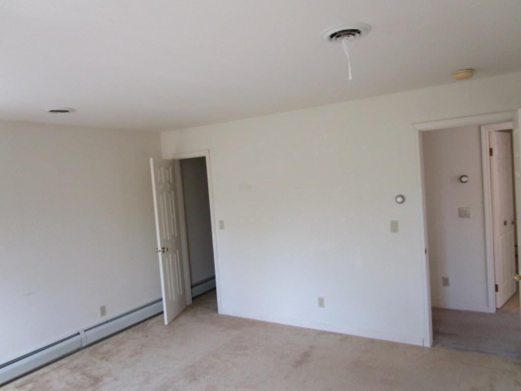 893 Stoney Creek West