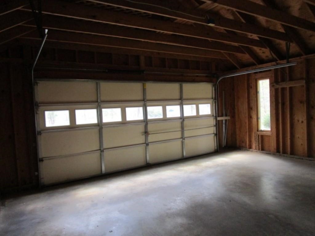 893 Stoney Creek West