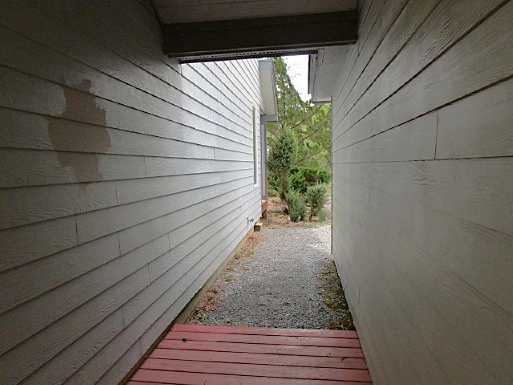 893 Stoney Creek West