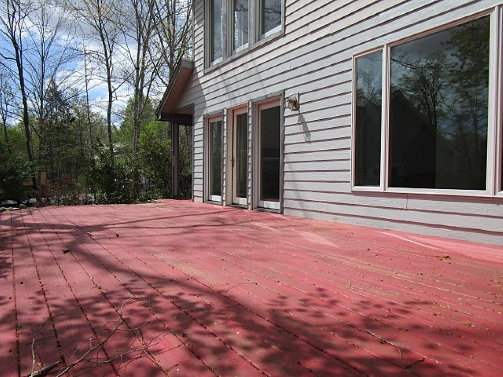 893 Stoney Creek West