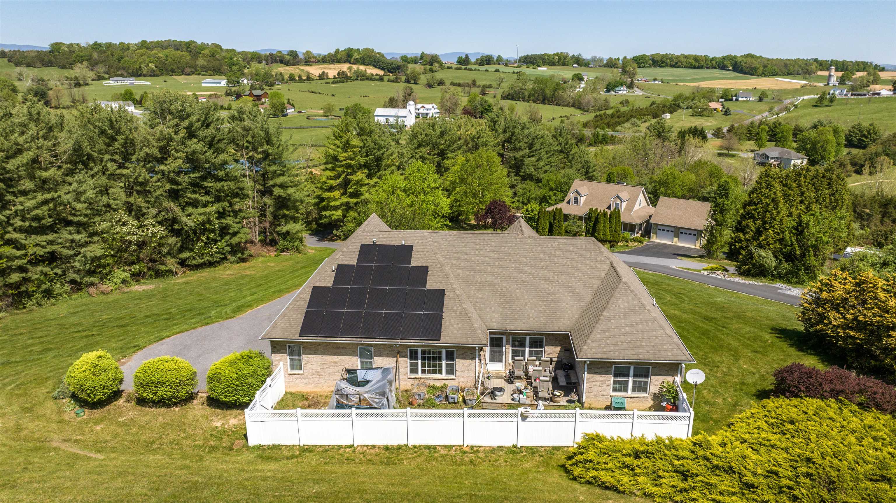 81 Cedar Creek Ln