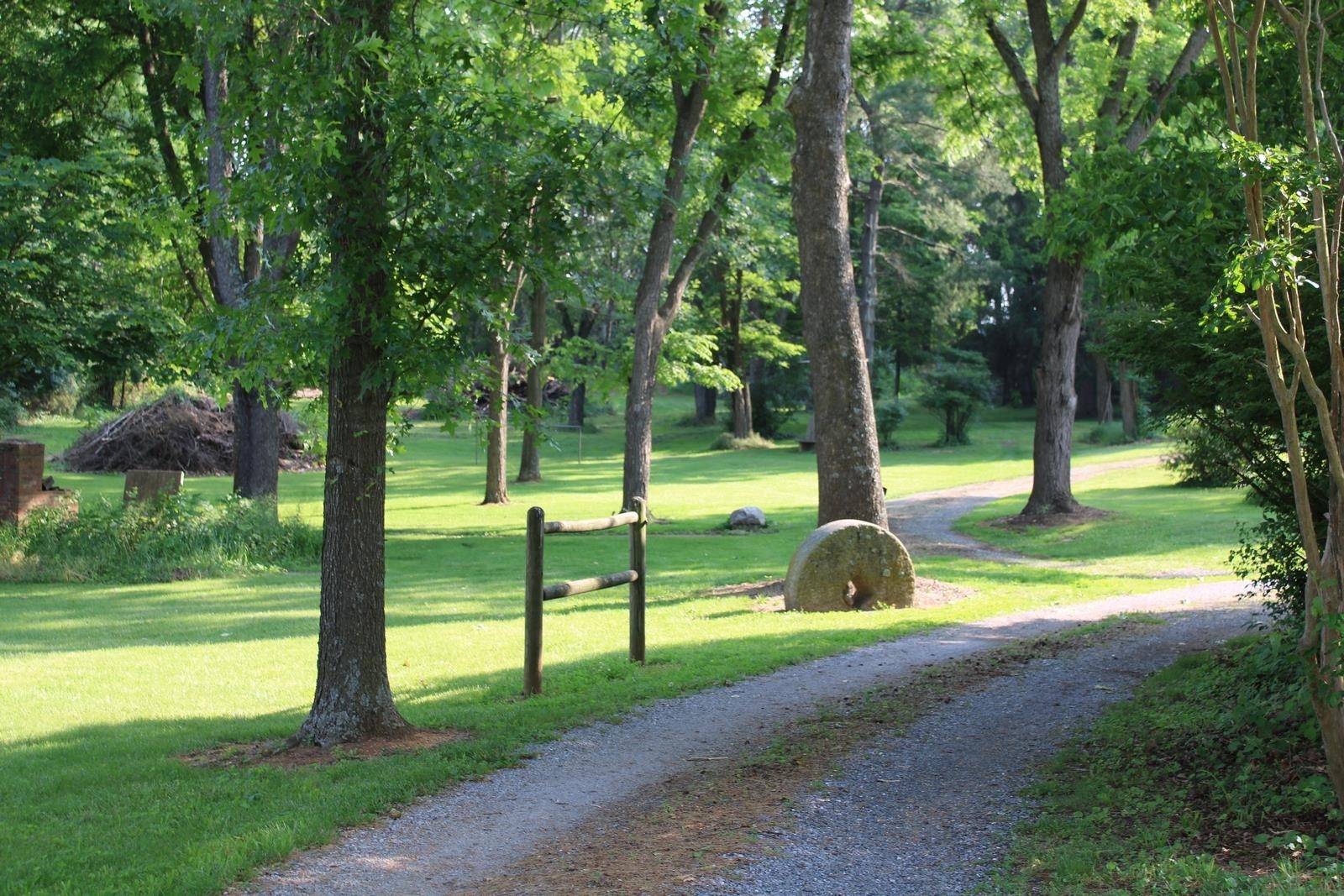 581 Oak Grove Church Rd