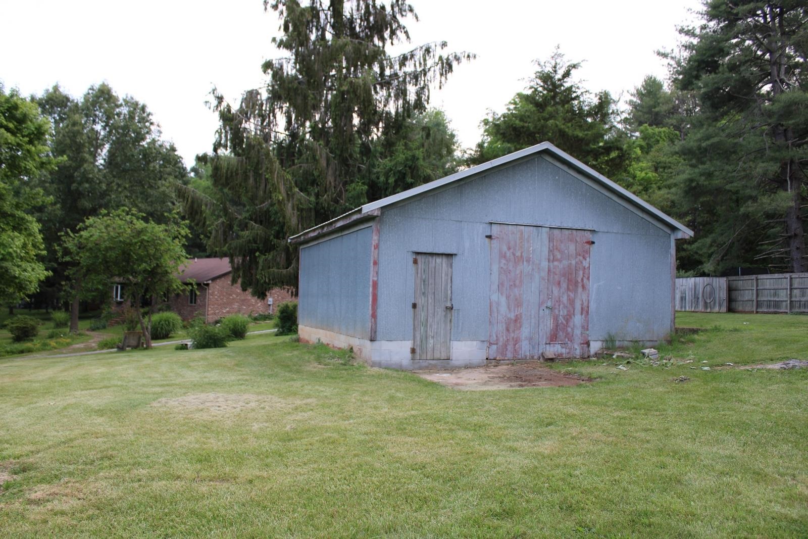 581 Oak Grove Church Rd