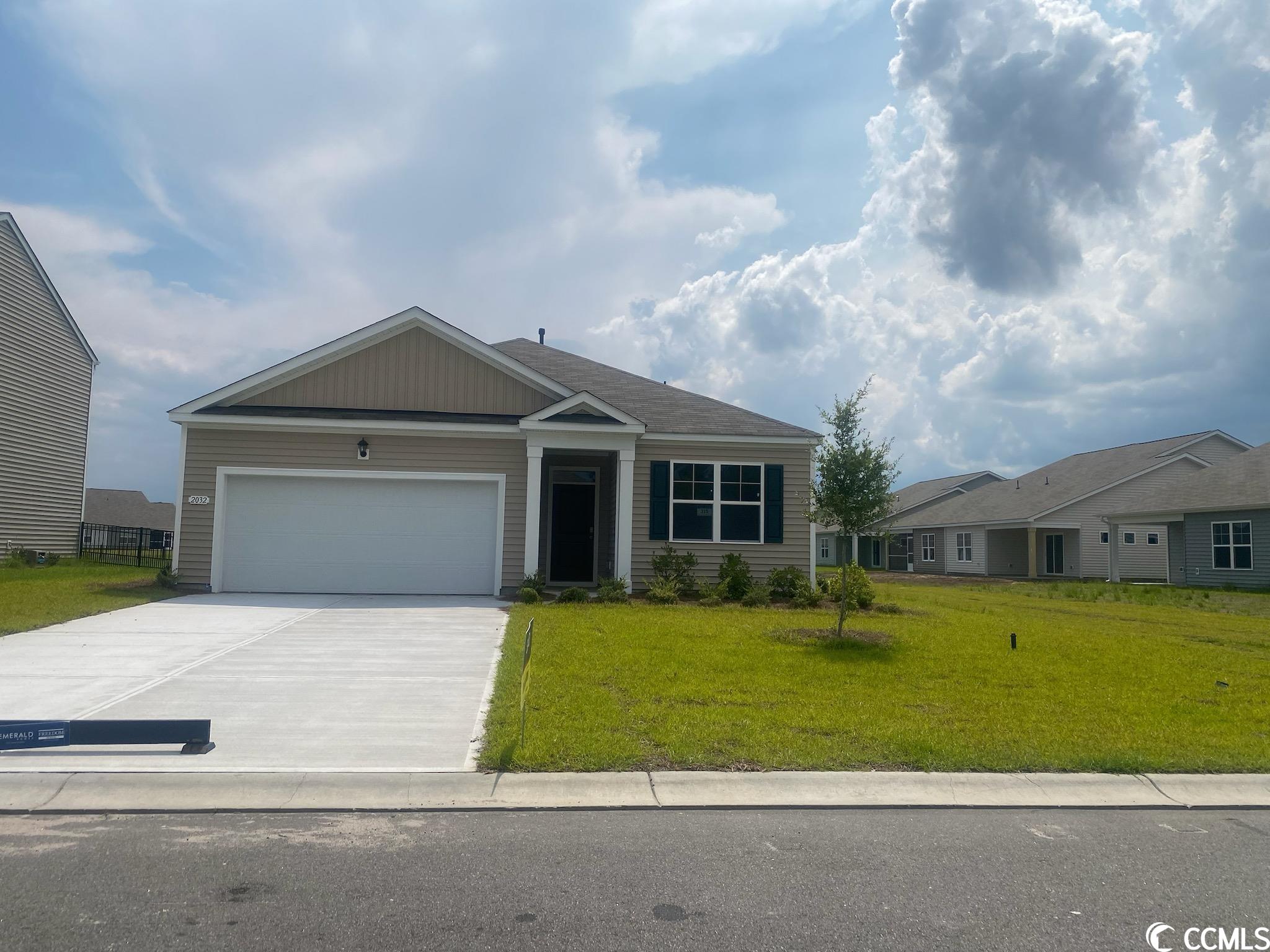 2032 Ridgedale Dr. Conway, SC 29526