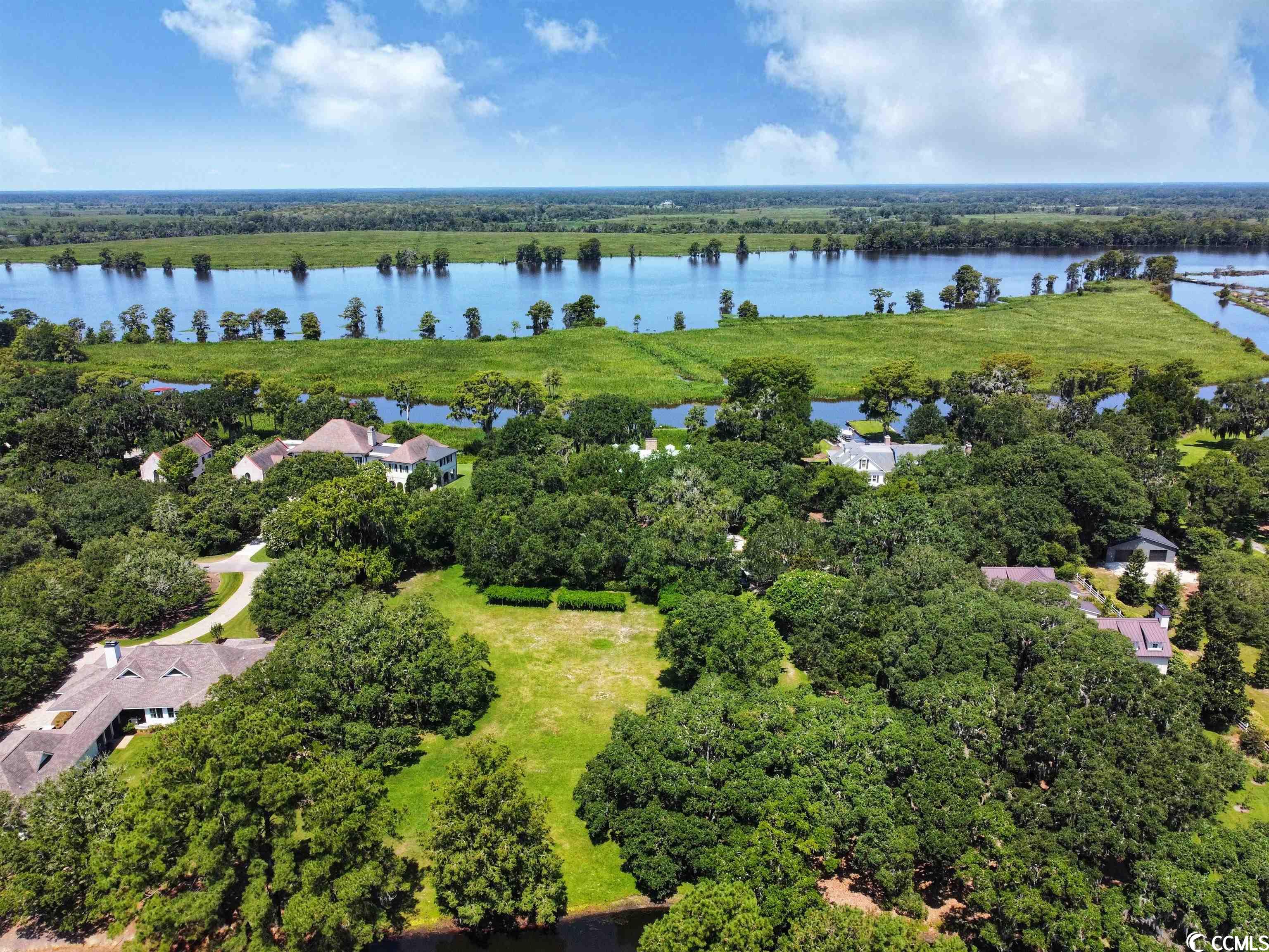 422 Rossdhu Ave., Pawleys Island, South Carolina image 1