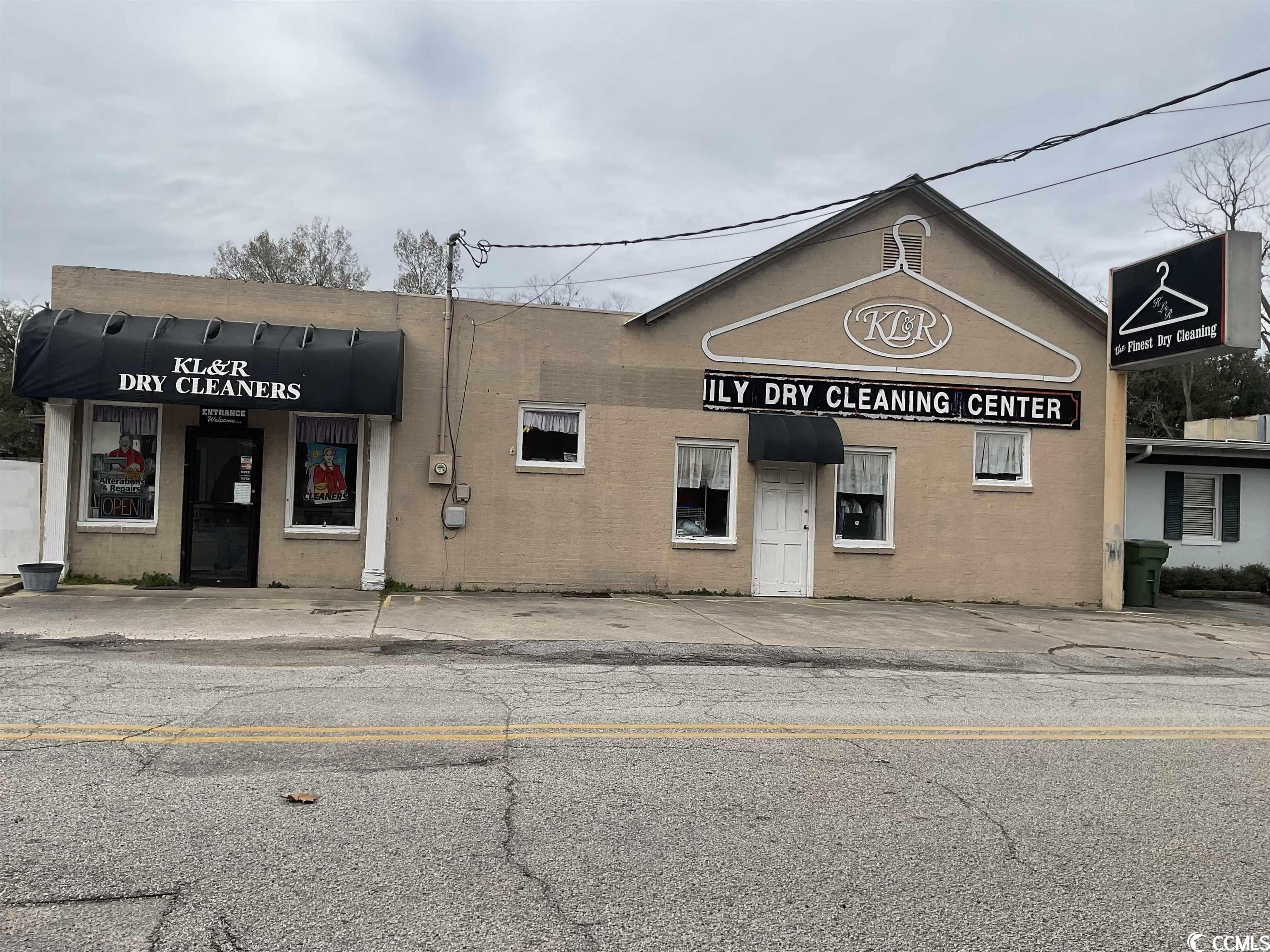 210 S Jackson St. Kingstree, SC 29556