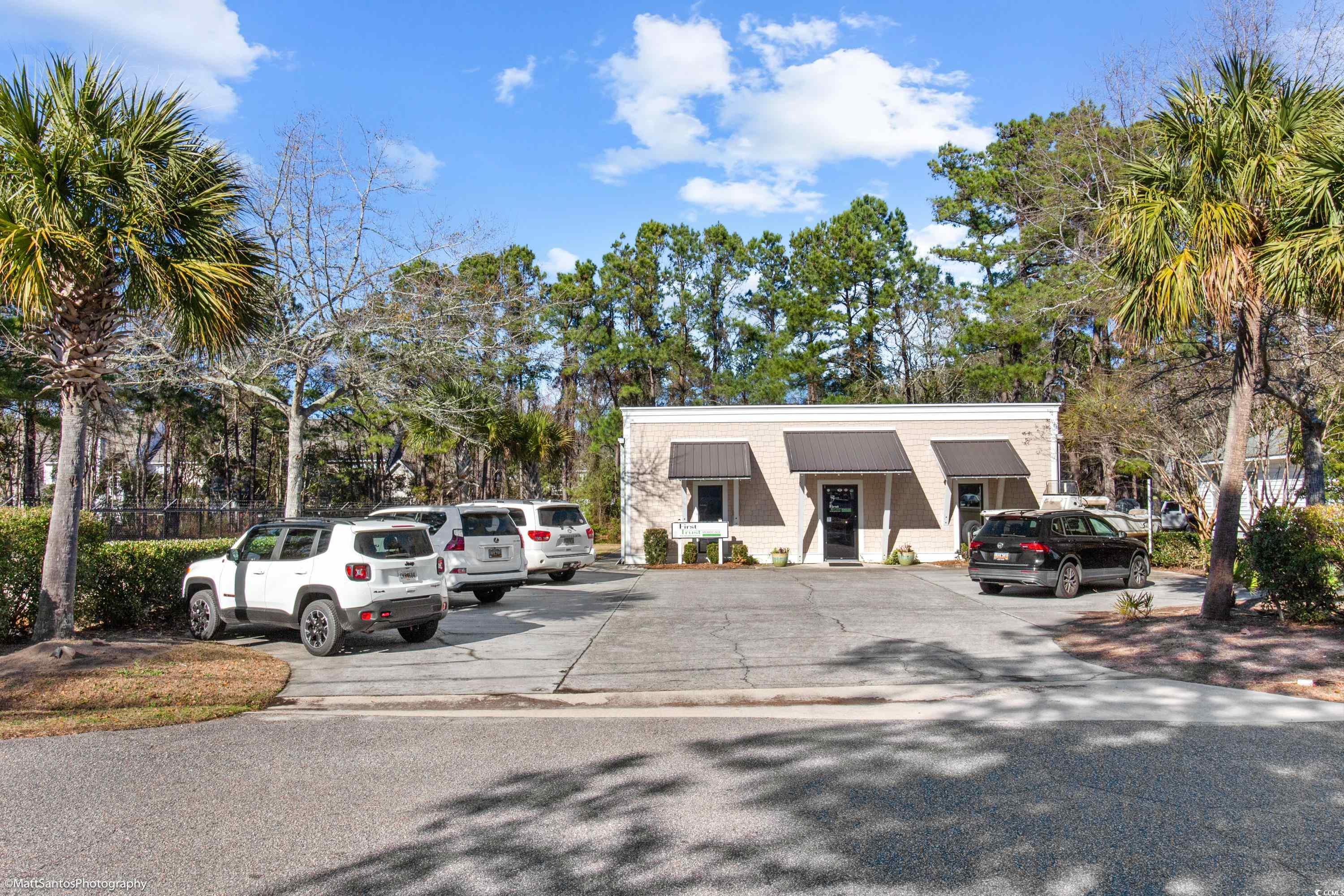 86 Professional Ln. Pawleys Island, SC 29585