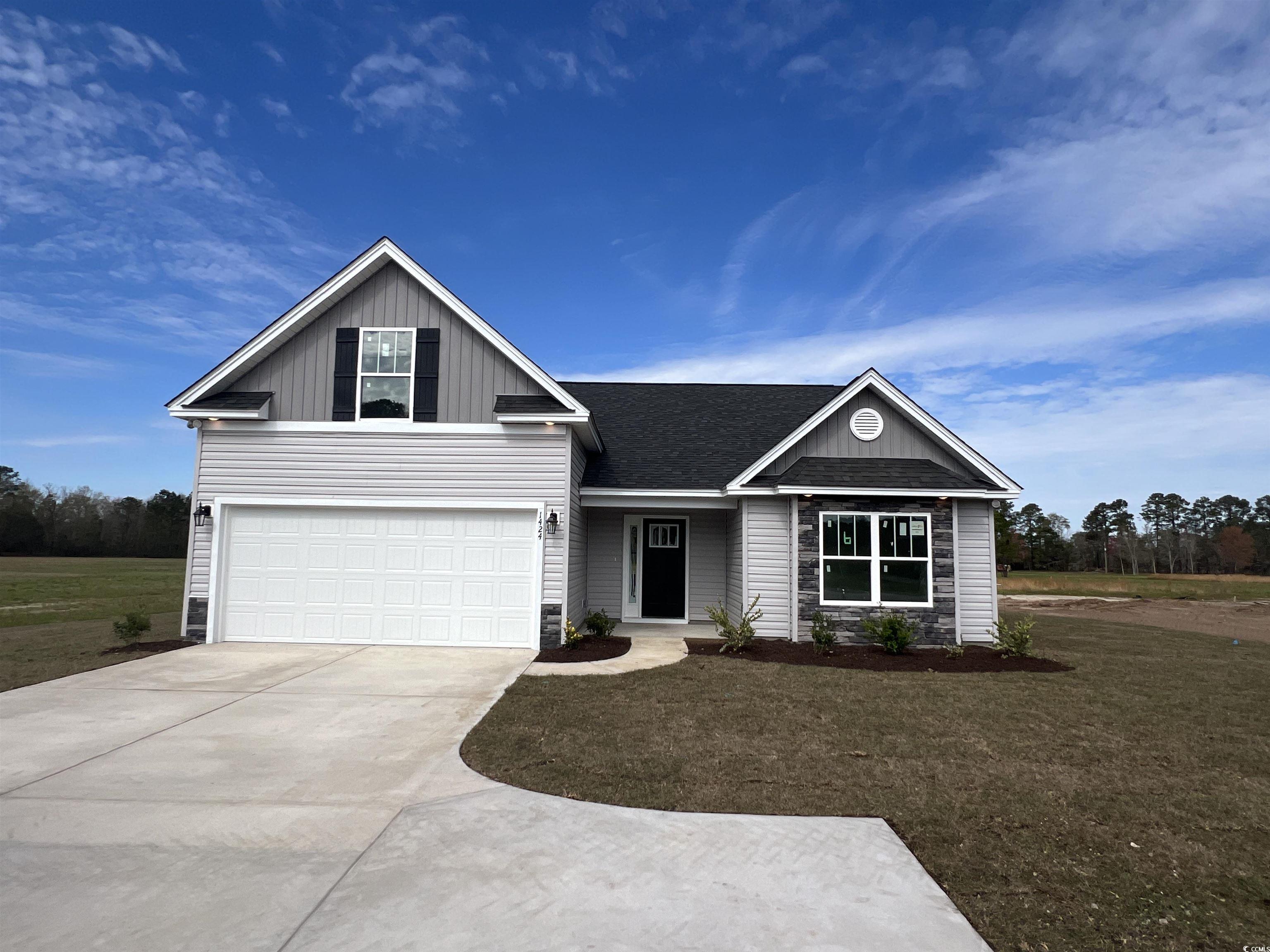 1424 Nathan Dr. Loris, SC 29569