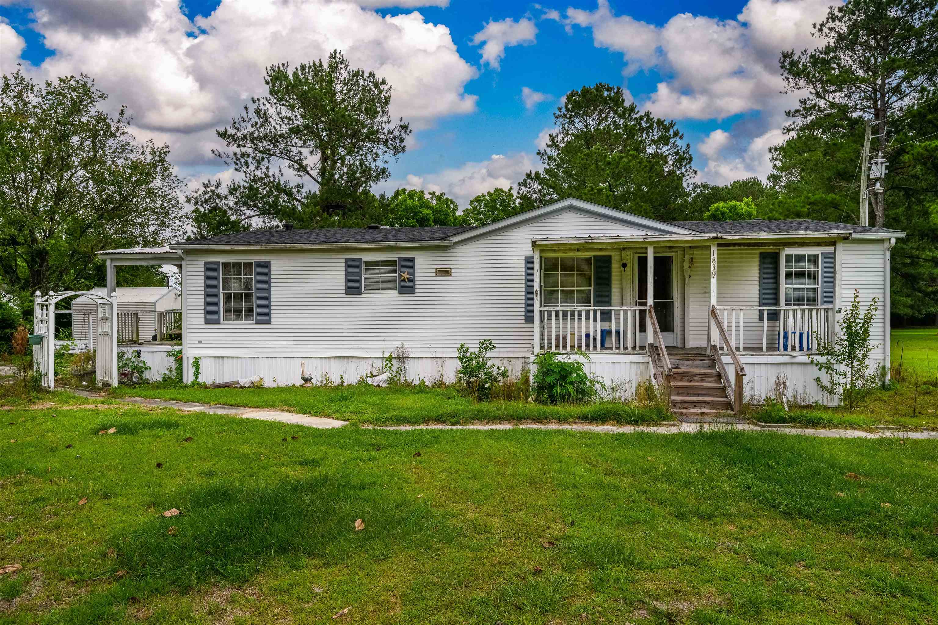 1839 Sarvis Rd. Loris, SC 29569