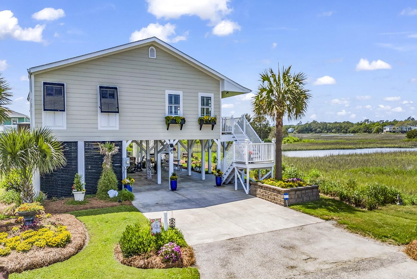 419 35th Ave. N North Myrtle Beach, SC 29582
