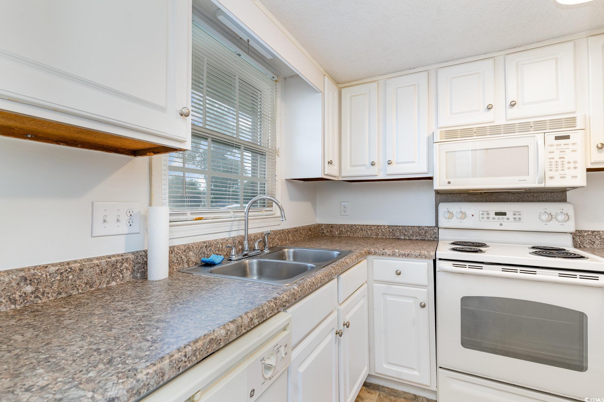 Photo 5 of Condominium at 1025 Carolina Rd #E4, Conway, SC 29526 | MLS# 2415022 |  | Sold on 2024-12-13